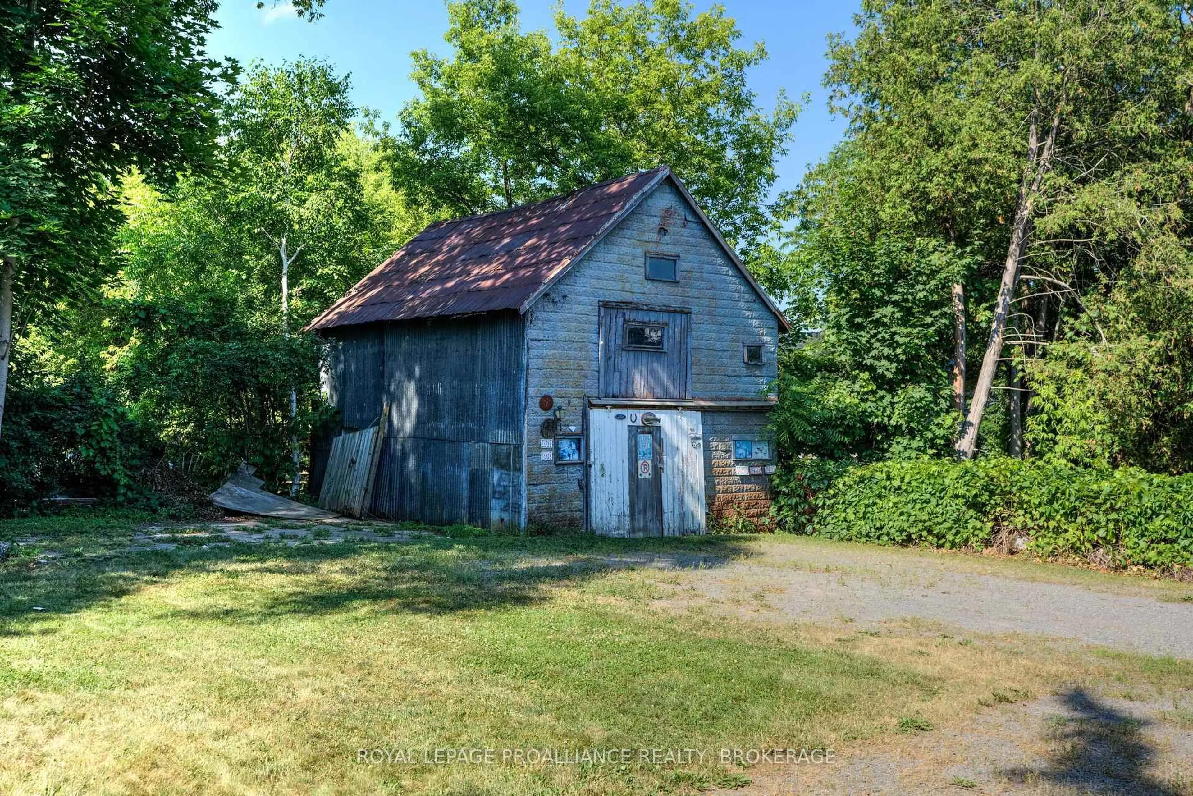 Shed for 6 Spring St, Westport Ontario K0G 1X0
