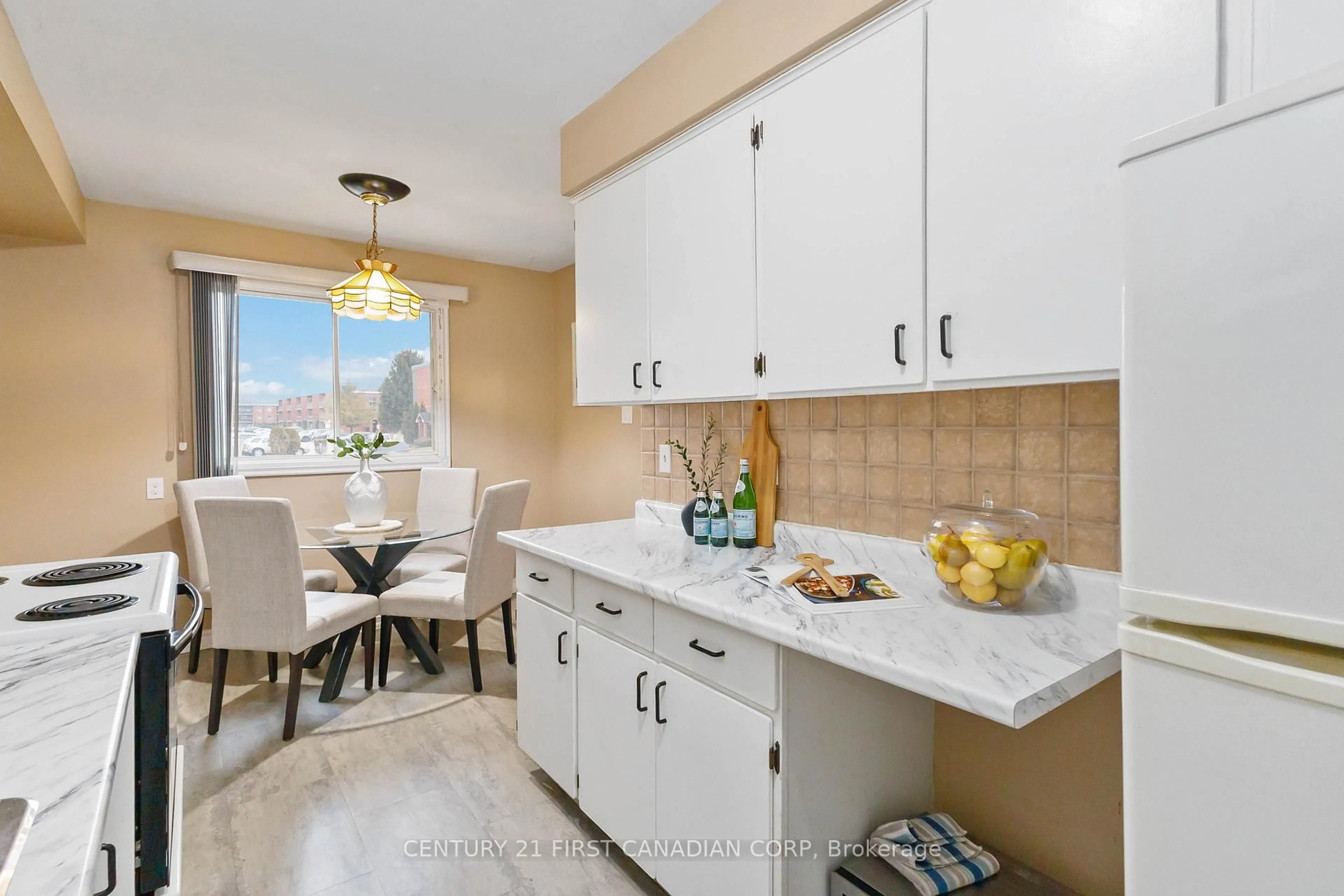 Open concept kitchen, ceramic/tile floor for 165 Boullee St, London East Ontario N5Y 1T9