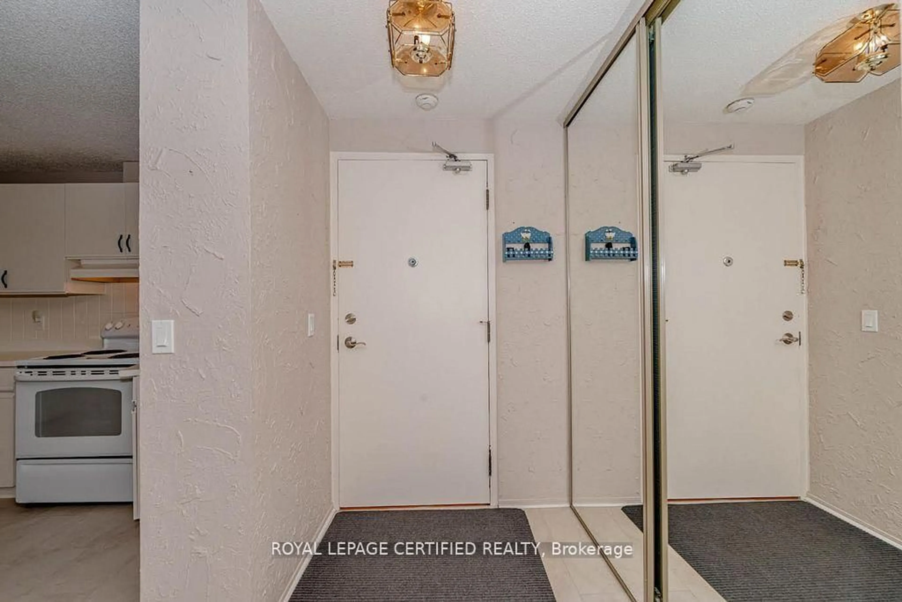 Indoor entryway for 24 Marilyn Dr #505, Guelph Ontario N1H 8E9