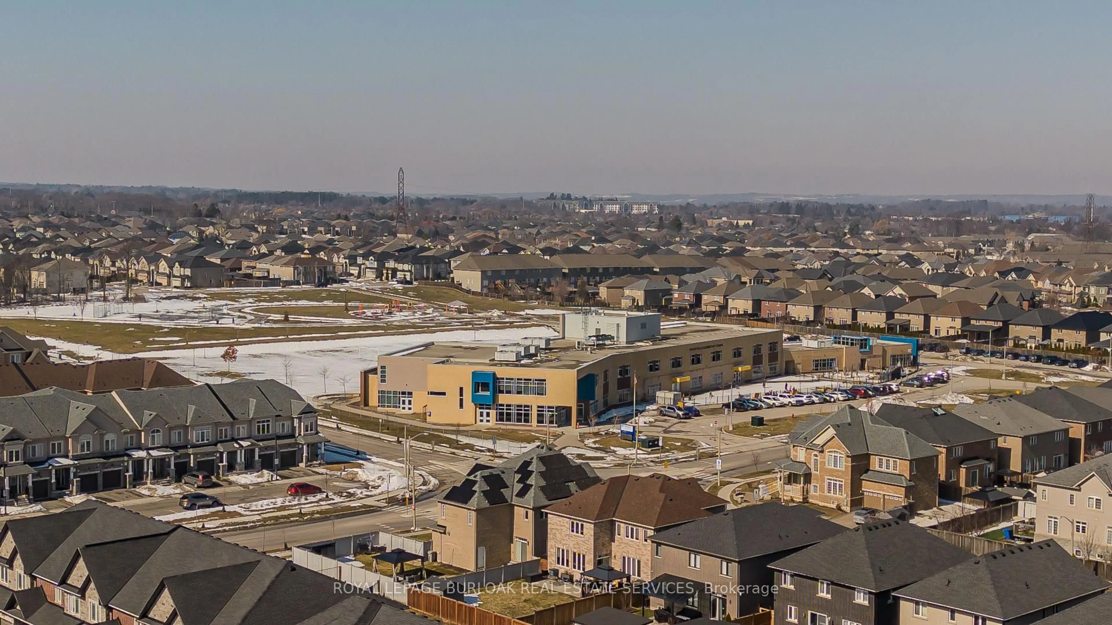 A pic from outside/outdoor area/front of a property/back of a property/a pic from drone, city buildings view from balcony for 36 Heming Tr, Hamilton Ontario L9K 0J8