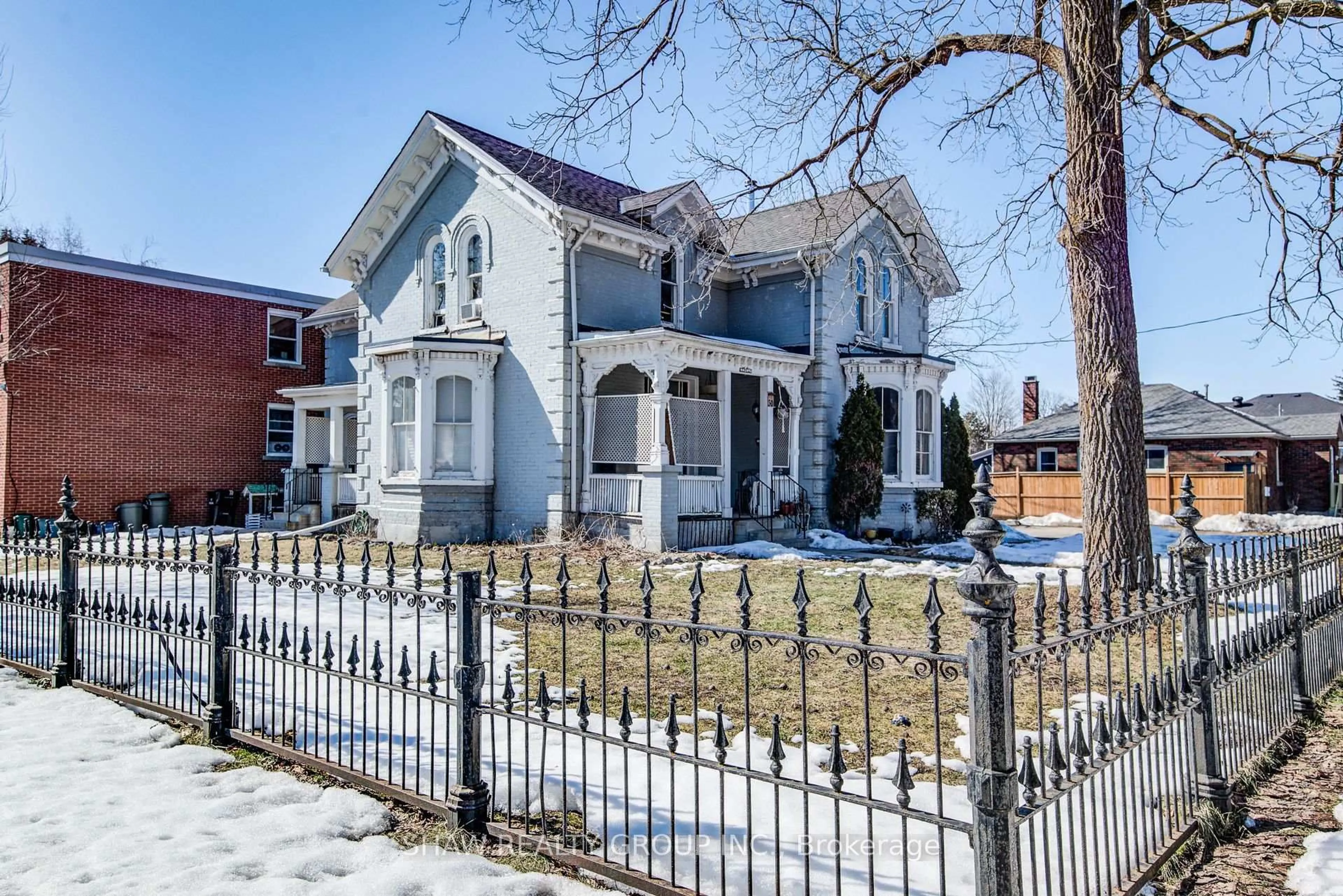 Home with brick exterior material, street for 30 Brook St, Cambridge Ontario N1R 4C1