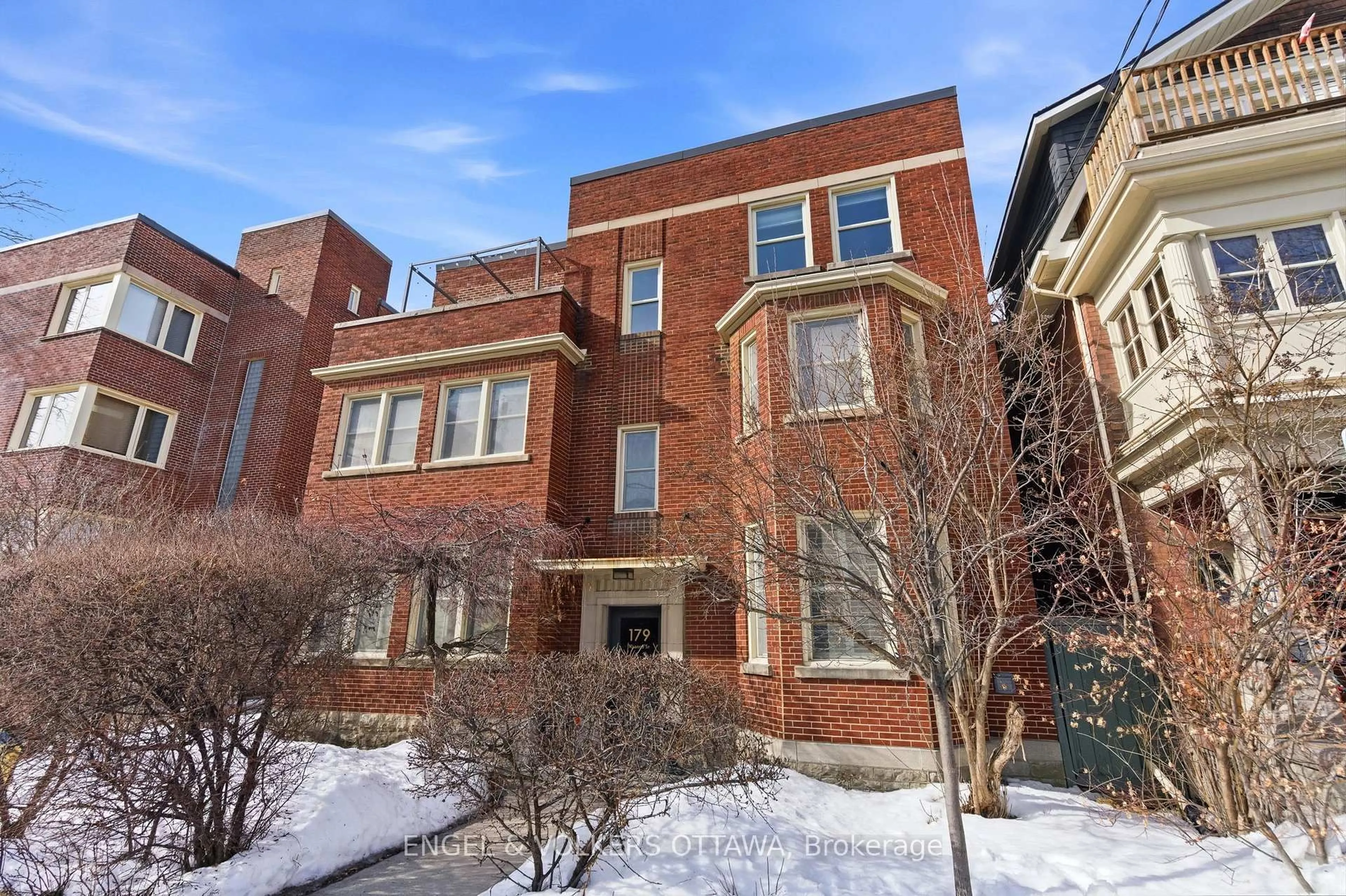 Home with brick exterior material, building for 179 Wilbrod St #1, Ottawa Ontario K1N 6L4