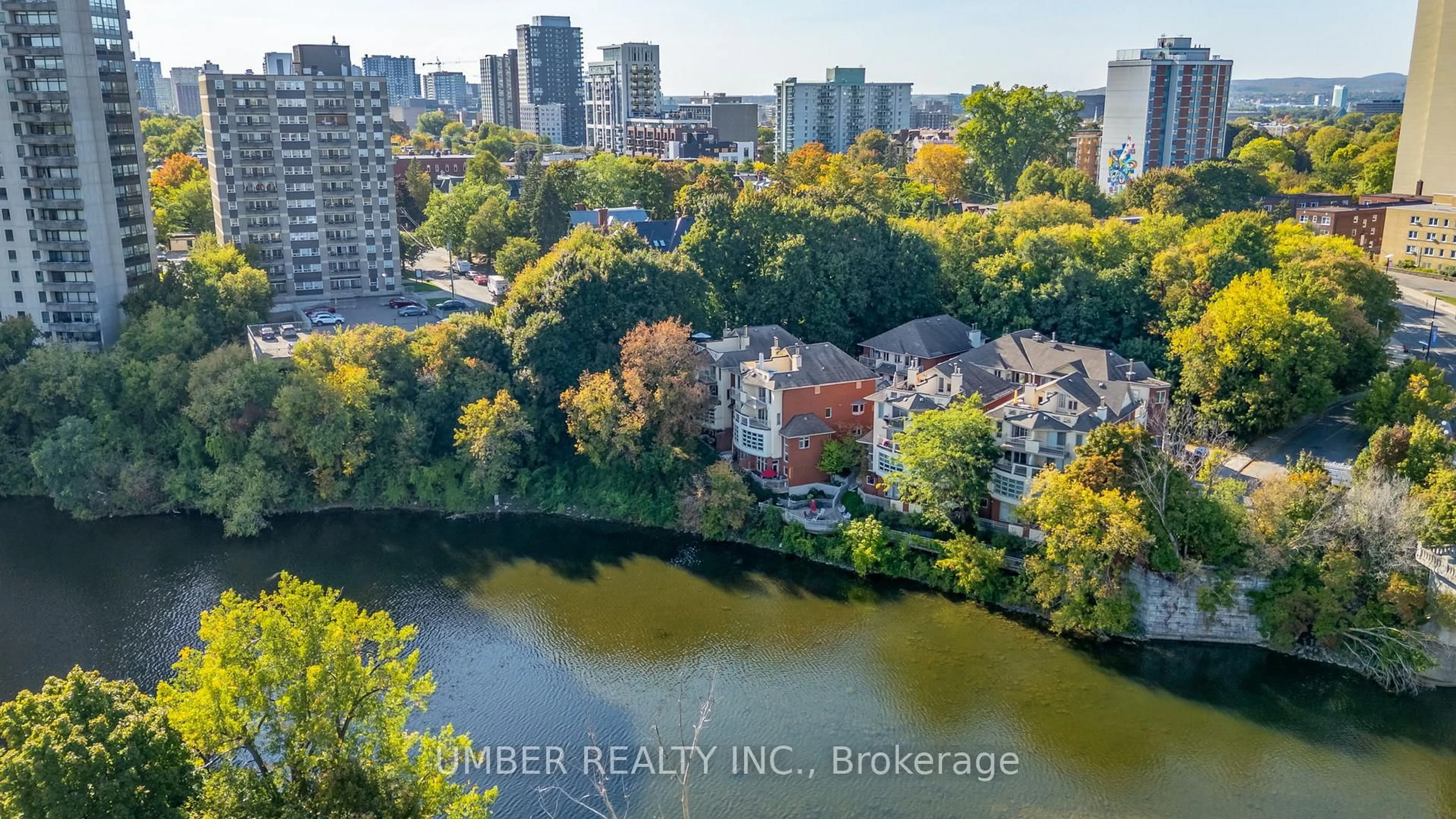 A pic from outside/outdoor area/front of a property/back of a property/a pic from drone, water/lake/river/ocean view for 250 Fountain Pl #122D, Ottawa Ontario K1N 9N7