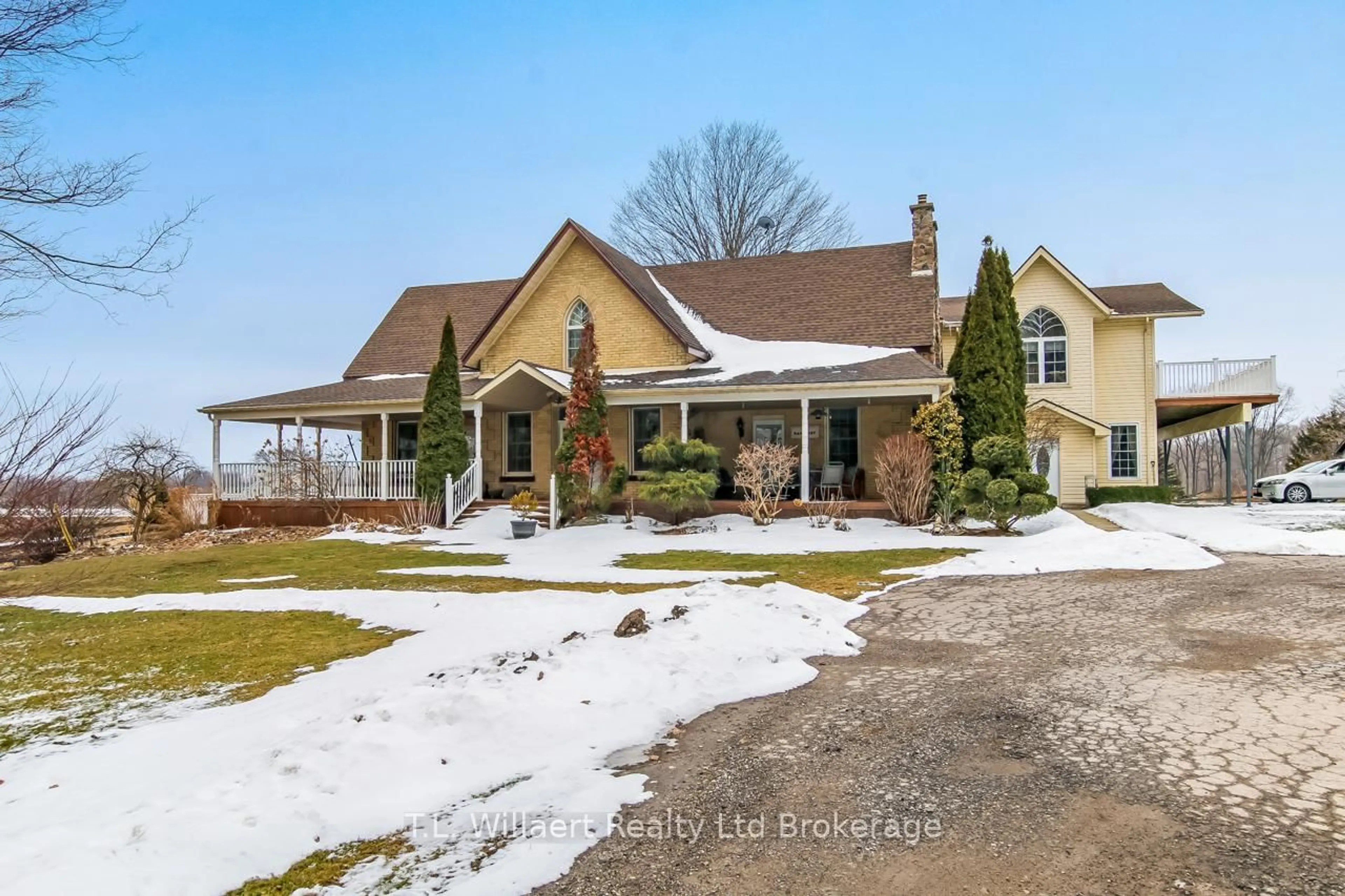 A pic from outside/outdoor area/front of a property/back of a property/a pic from drone, water/lake/river/ocean view for 312375 Dereham Line, South-West Oxford Ontario N4G 4G8