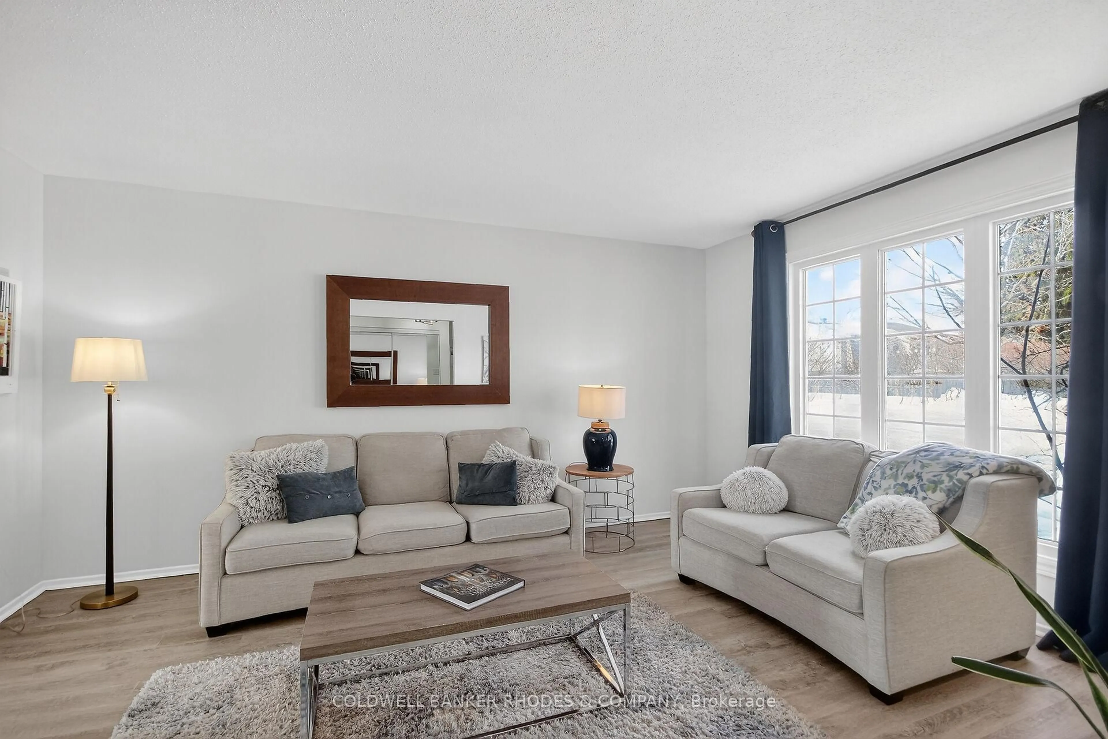 Living room with furniture, unknown for 521 Orkney Private, Ottawa Ontario K2C 3M7