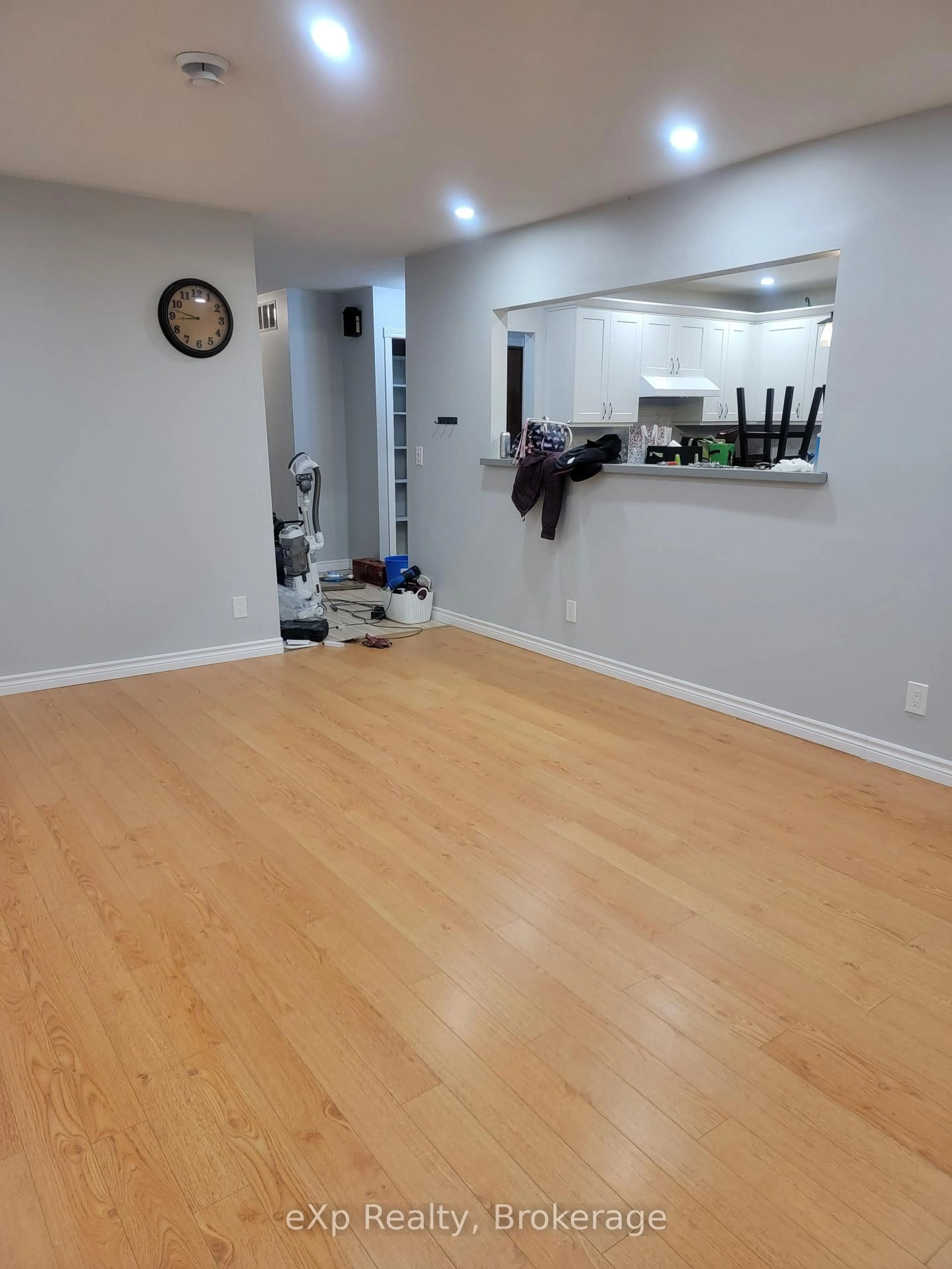 A pic of a room for 920 5th Ave, Owen Sound Ontario N4K 2S2