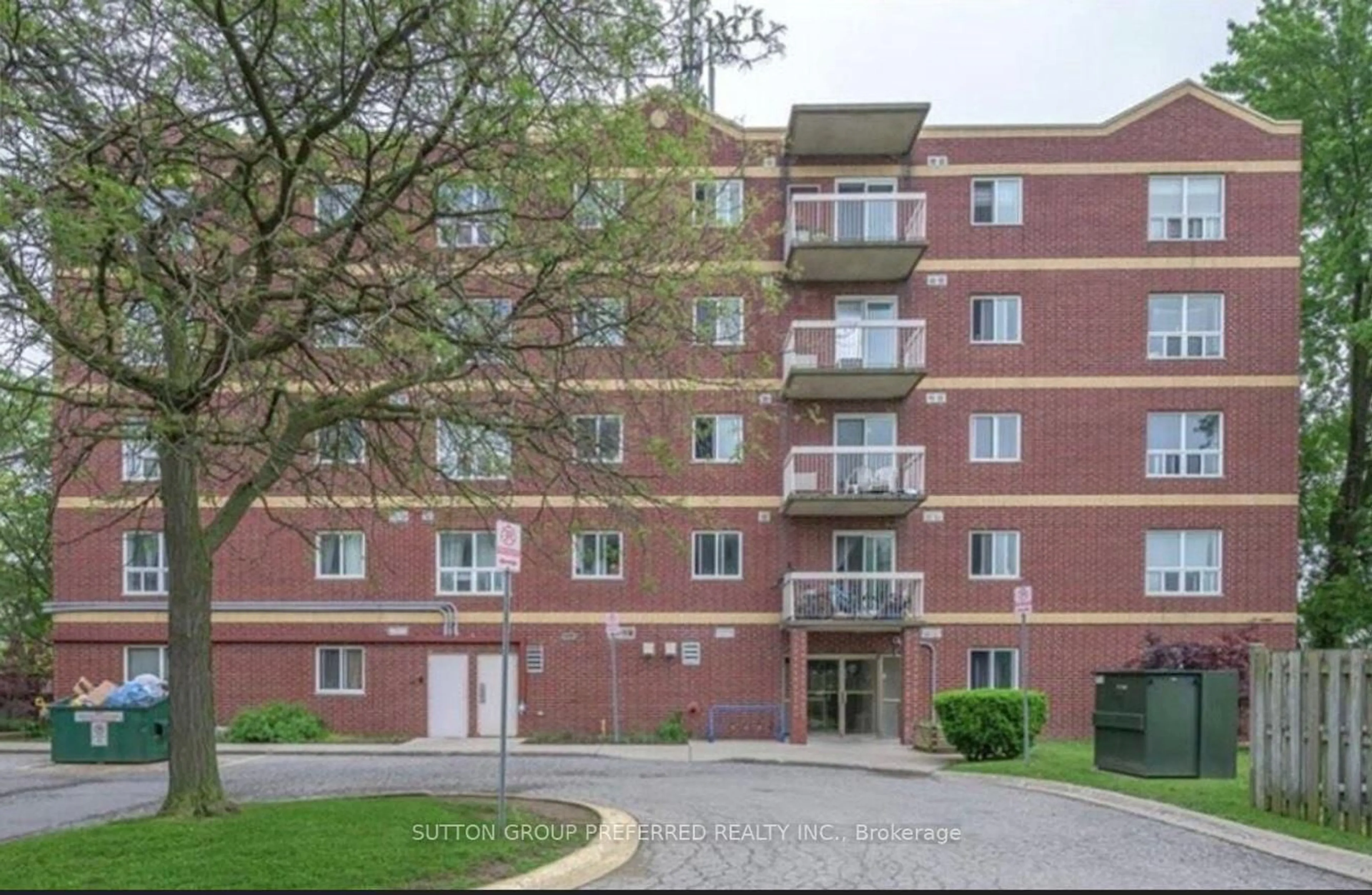 Unknown for 626 First St #402, London East Ontario N5V 2A2