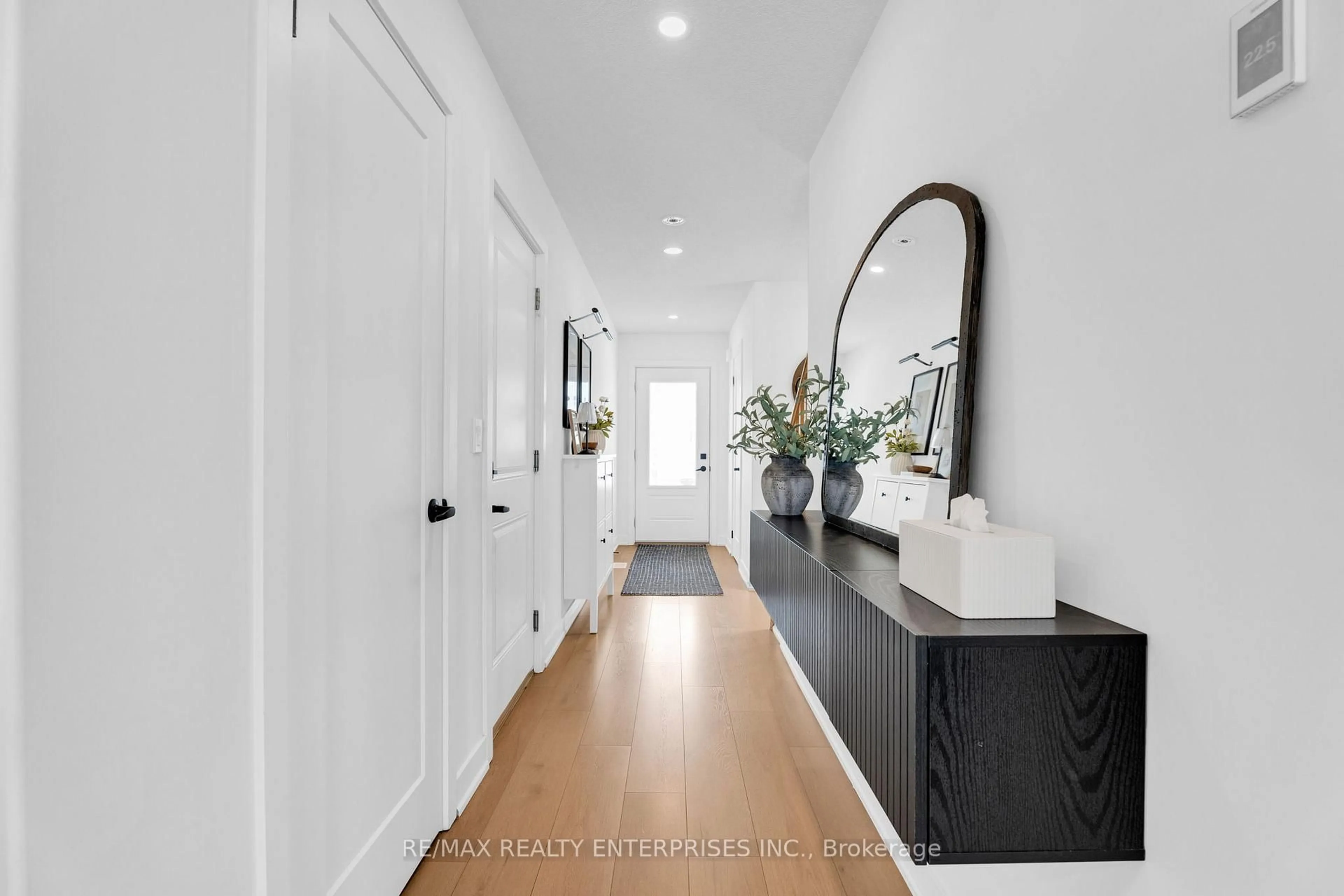 Indoor entryway for 108 Fitzgerald St, Grey Highlands Ontario N0C 1H0