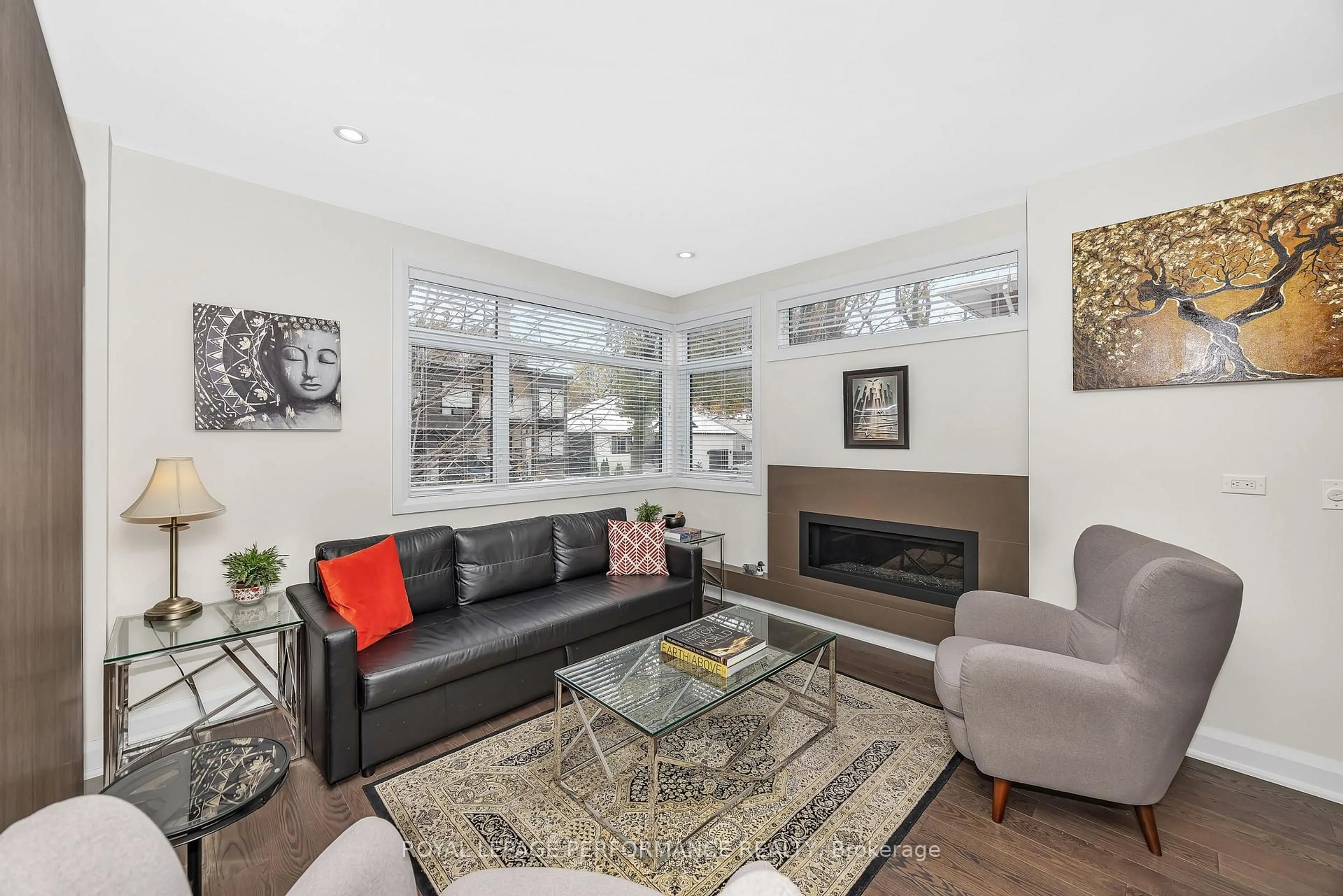 Living room with furniture, unknown for 383 Princeton Ave, Ottawa Ontario K2A 4E1