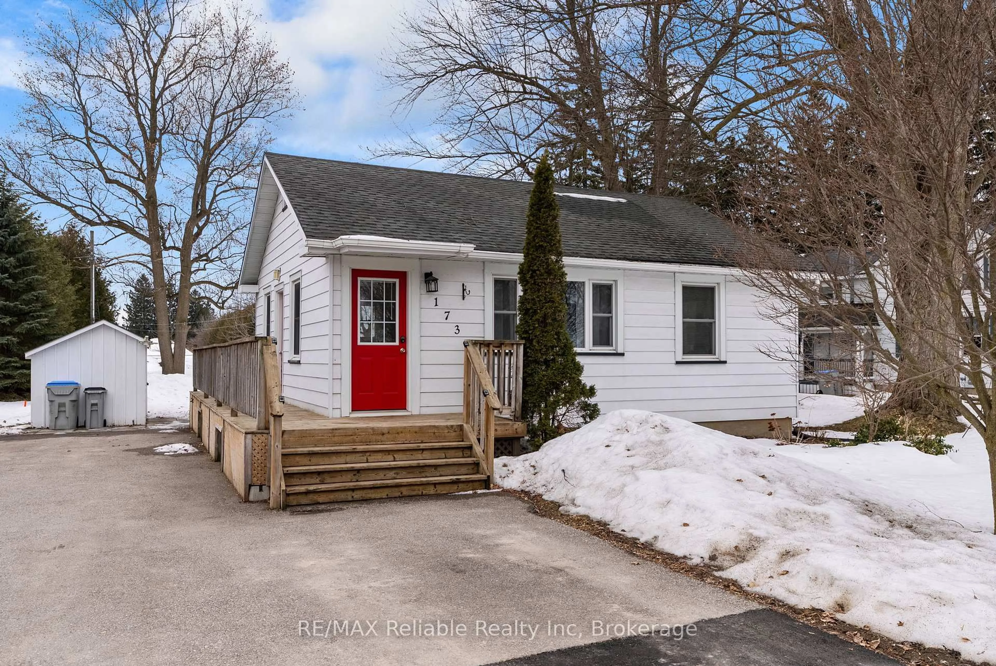 Unknown for 173 Goderich St, Huron East Ontario N0K 1W0