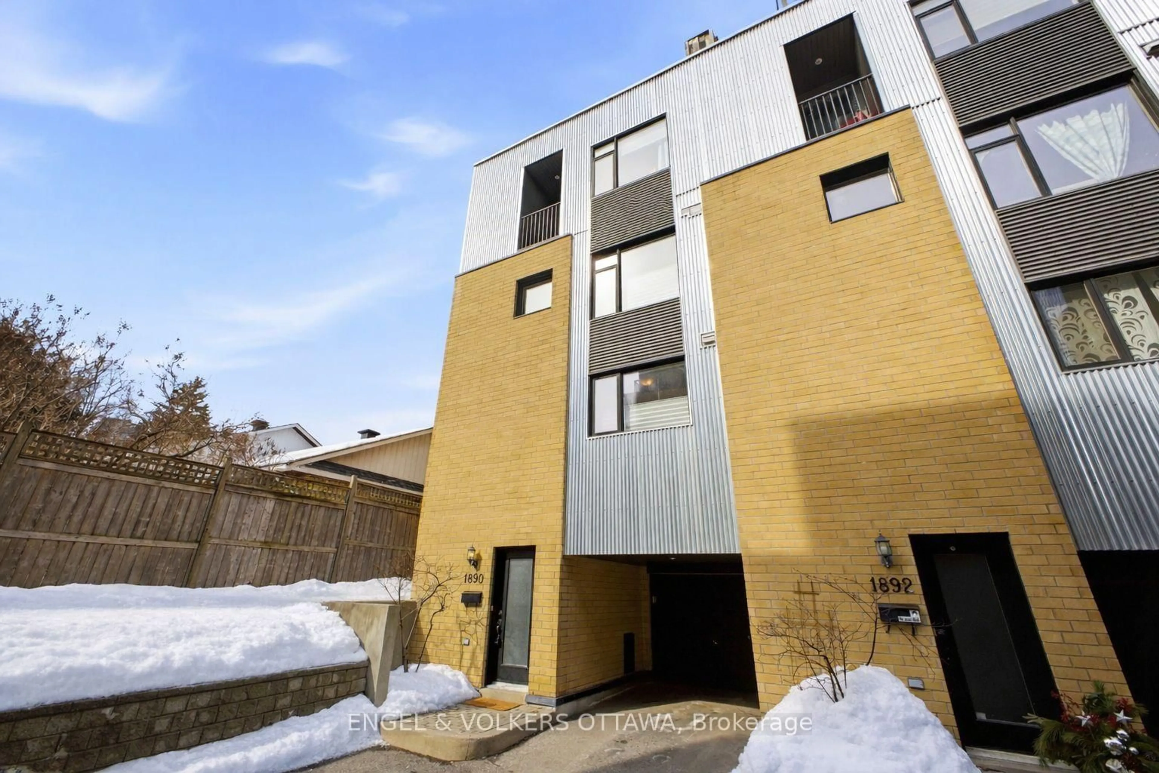 Unknown for 1890 Carling Ave, Ottawa Ontario K2A 1E7