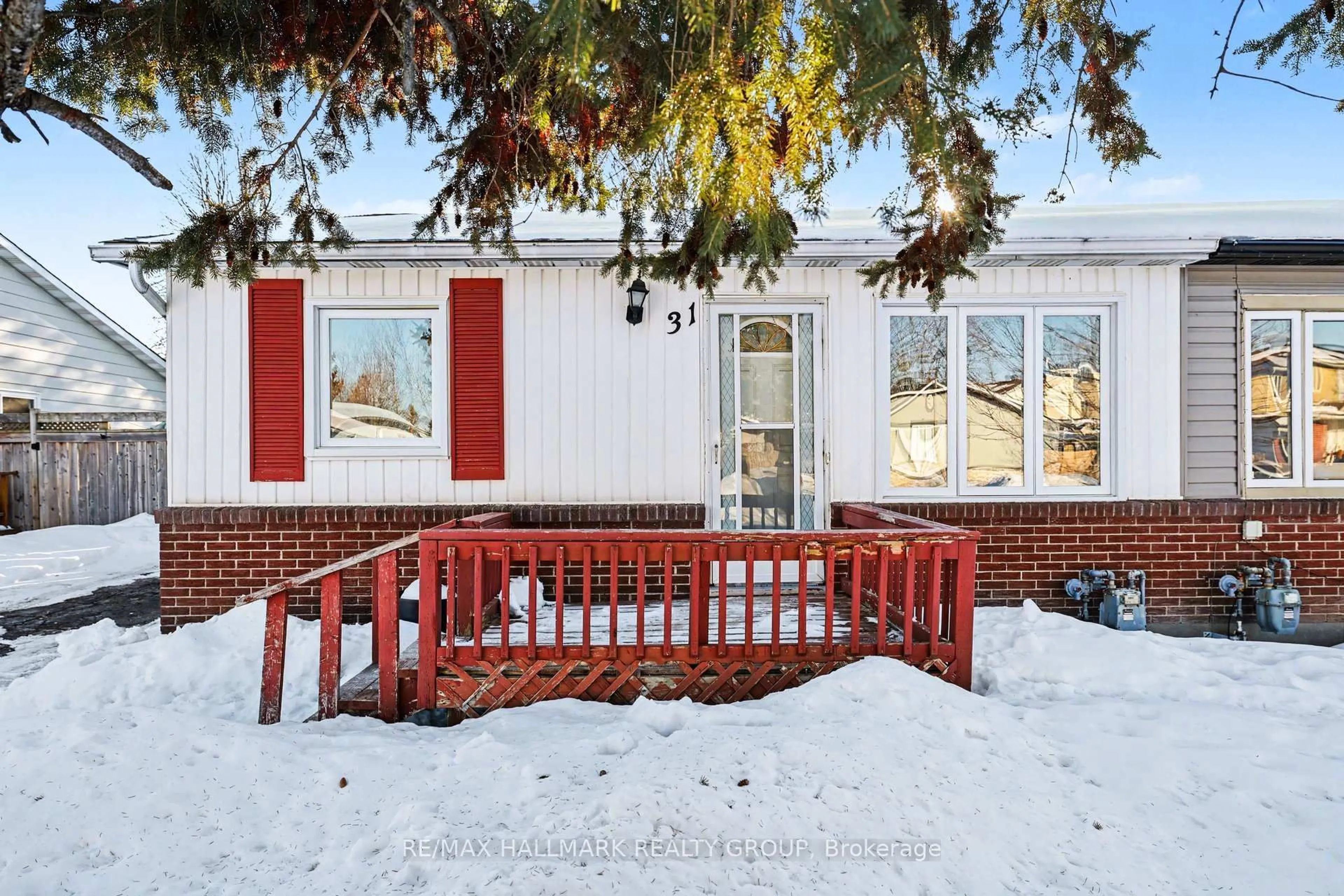 Unknown for 31 Dundegan Dr, Ottawa Ontario K2L 1P7