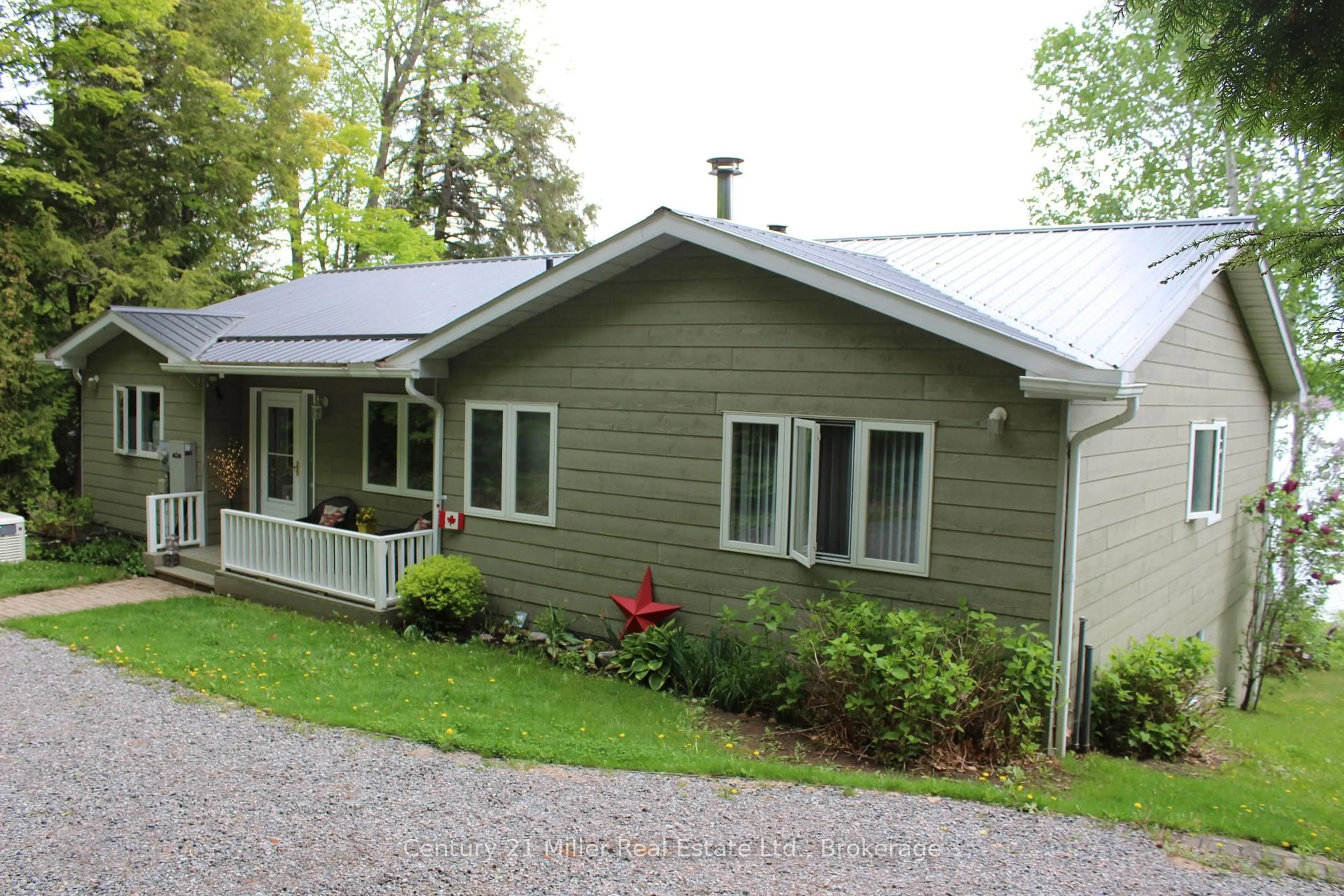 Home with vinyl exterior material, unknown for 994 Kamaniskeg Lake Rd, Combermere Ontario K0J 1L0