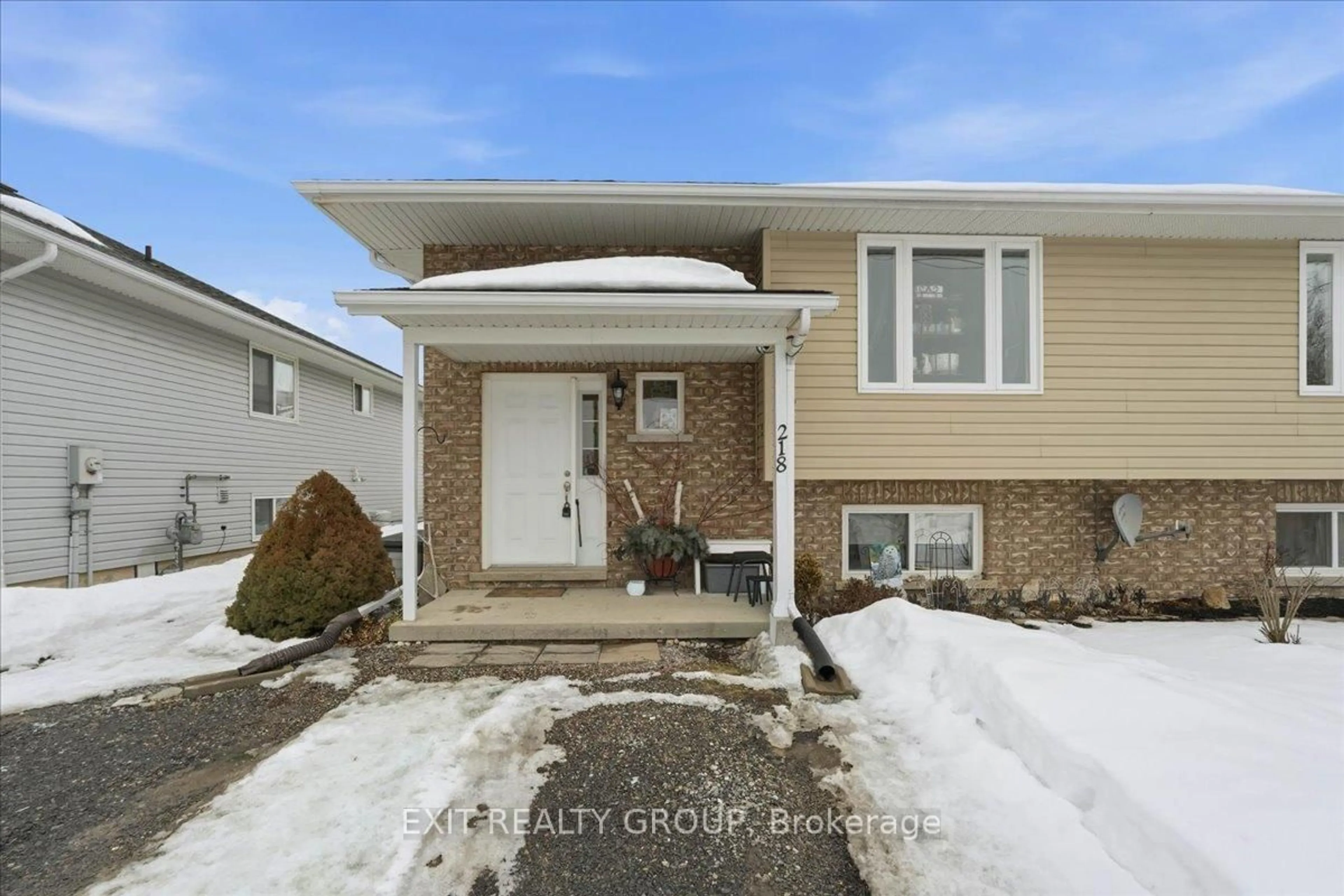 Unknown for 218 Brant St, Deseronto Ontario K0K 1X0