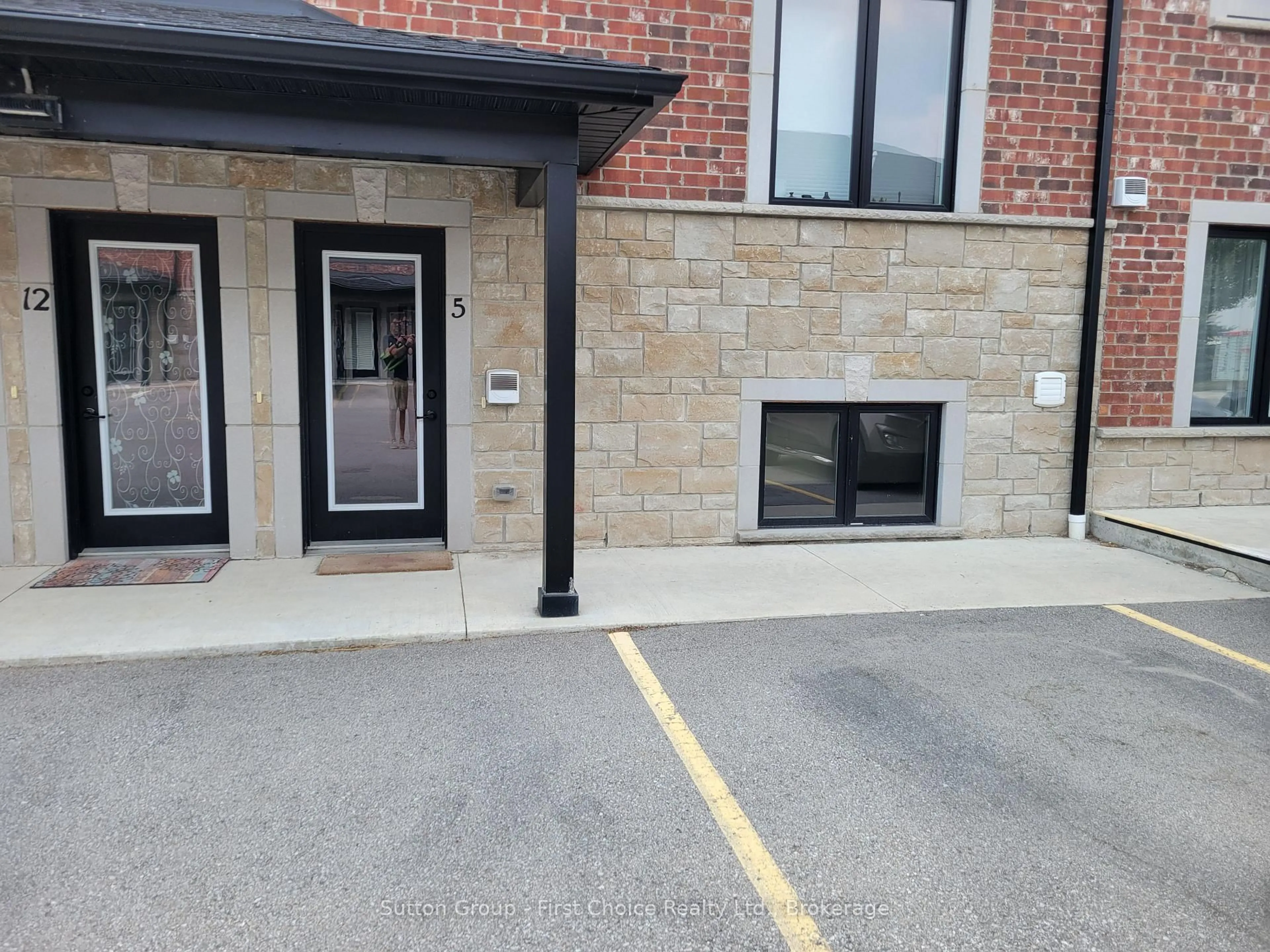 Unknown for 3205 Vivian Line 37 #5, Stratford Ontario N5A 0H8