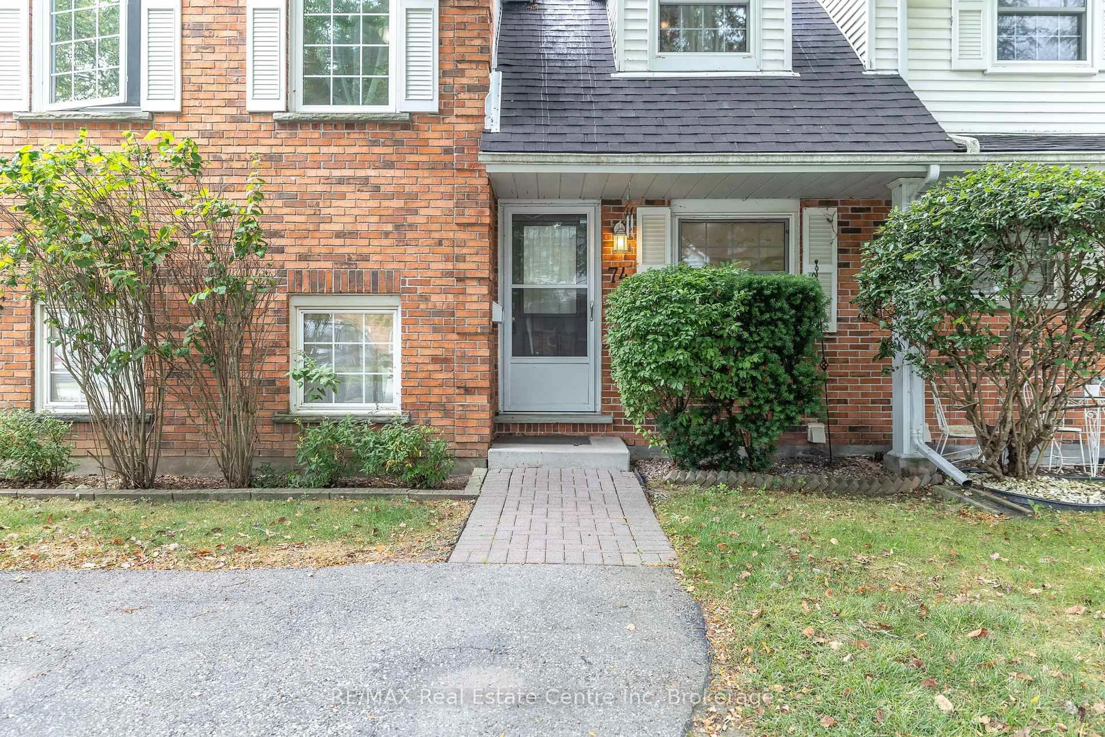 Home with brick exterior material, street for 129 Victoria Rd #74, Guelph Ontario N1E 6V4