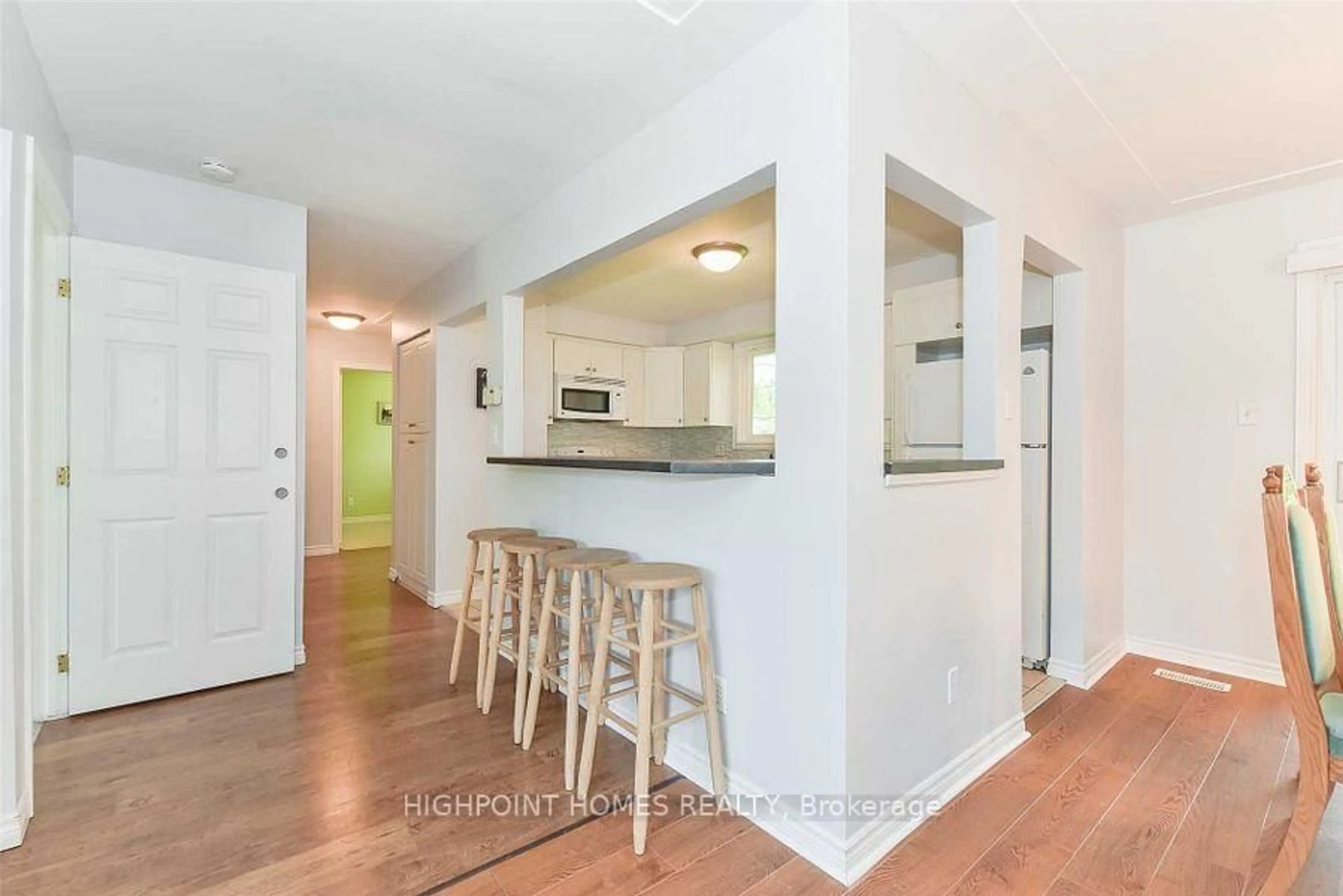 Open concept kitchen, unknown for 560 Glen Forrest Blvd, Waterloo Ontario N2L 4J2