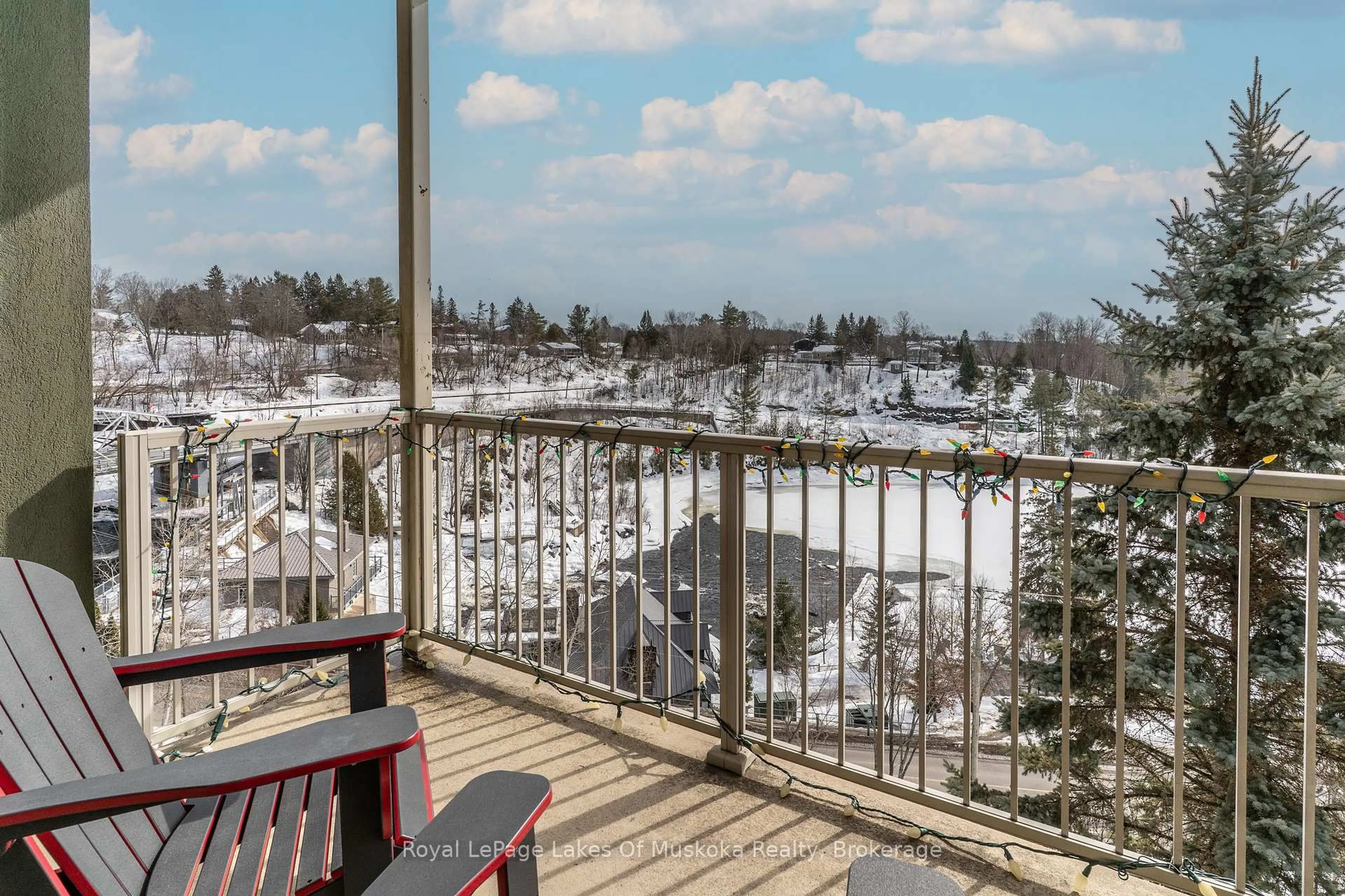 Patio, water/lake/river/ocean view for 24 Ontario St #403, Bracebridge Ontario P1L 2H5