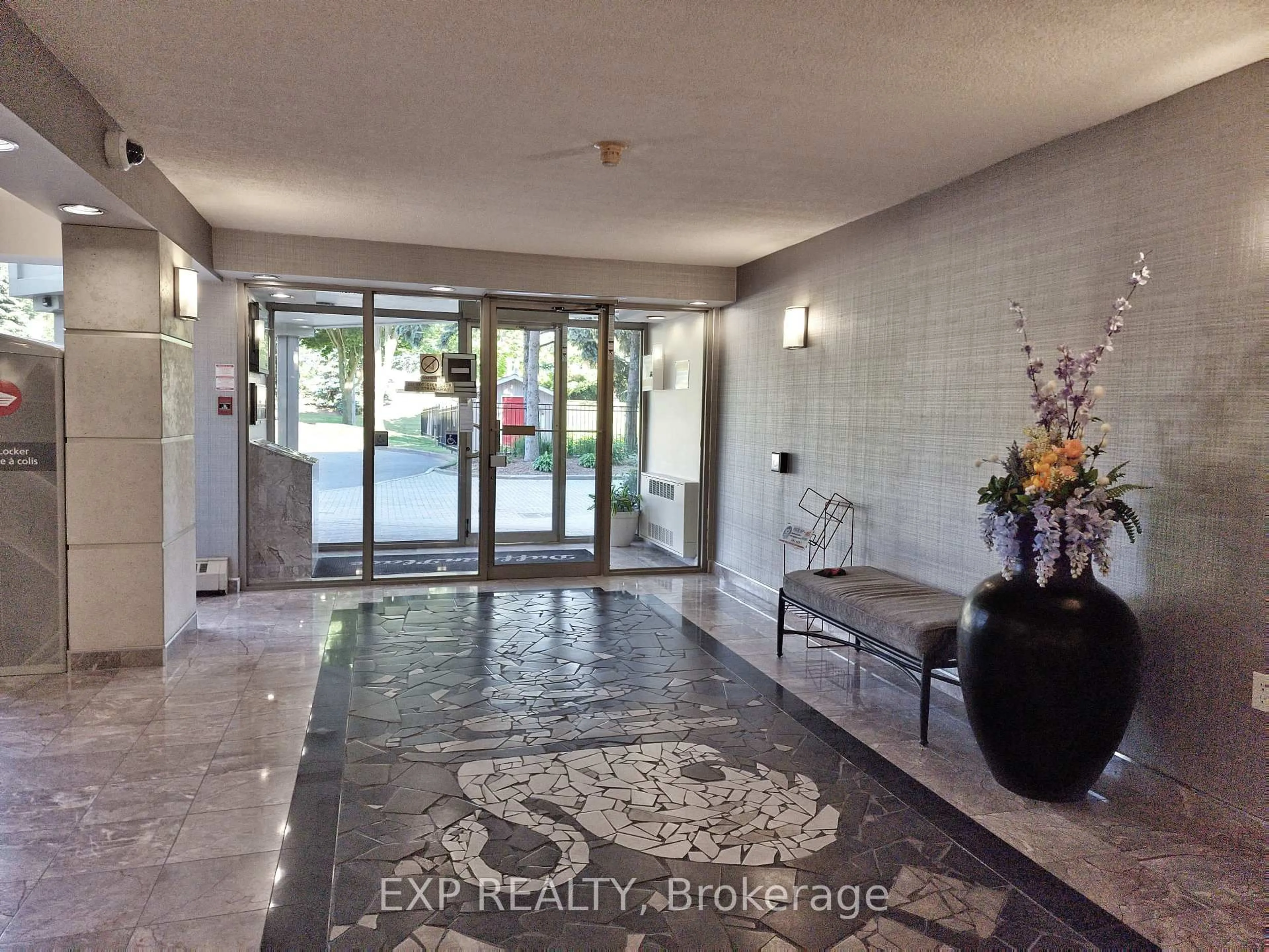 Lobby for 5100 Dorchester Rd #410, Niagara Falls Ontario L2E 7H4
