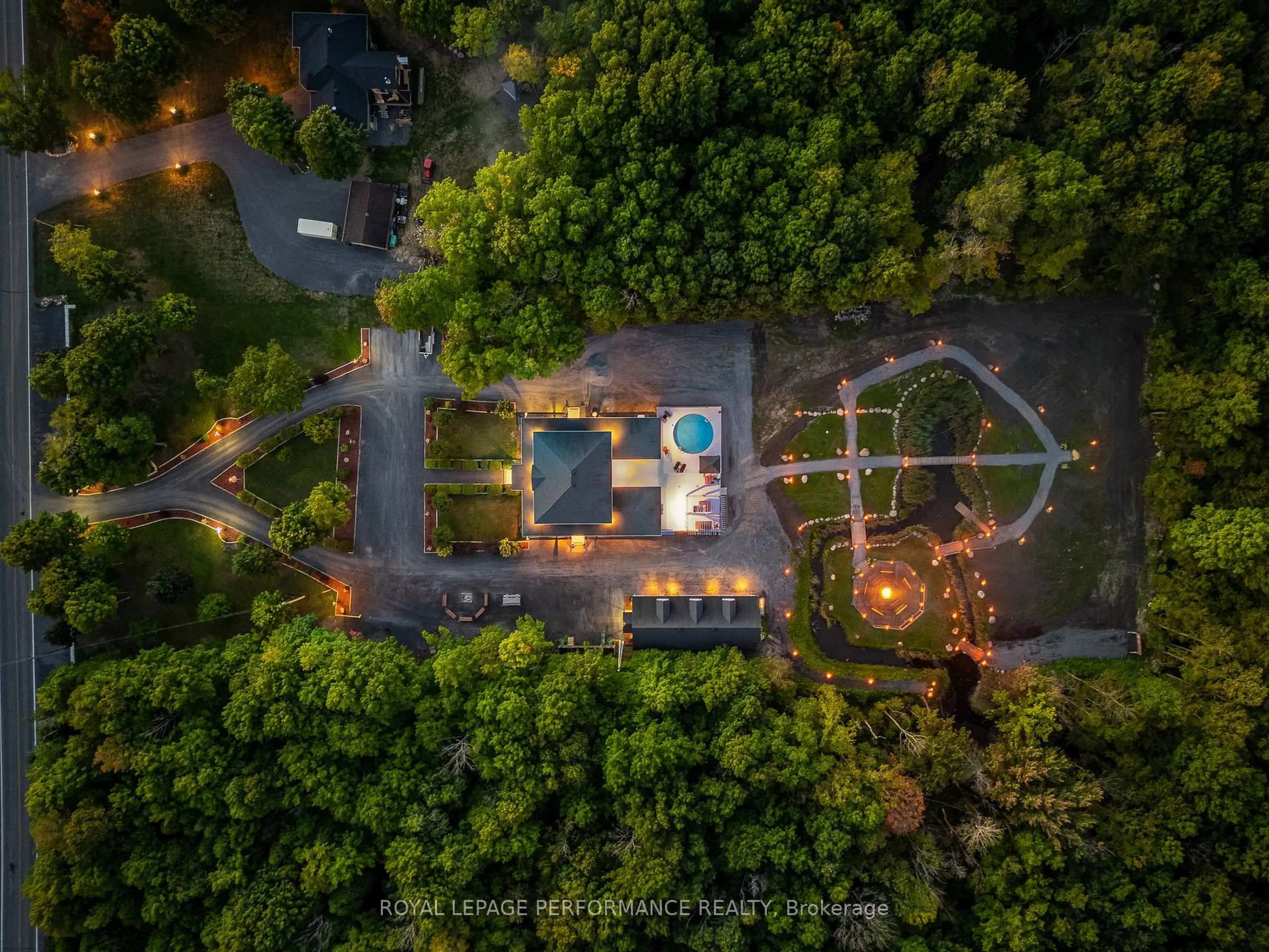 A pic from outside/outdoor area/front of a property/back of a property/a pic from drone, unknown for 3147 Dornie Rd, North Glengarry Ontario K0C 1A0