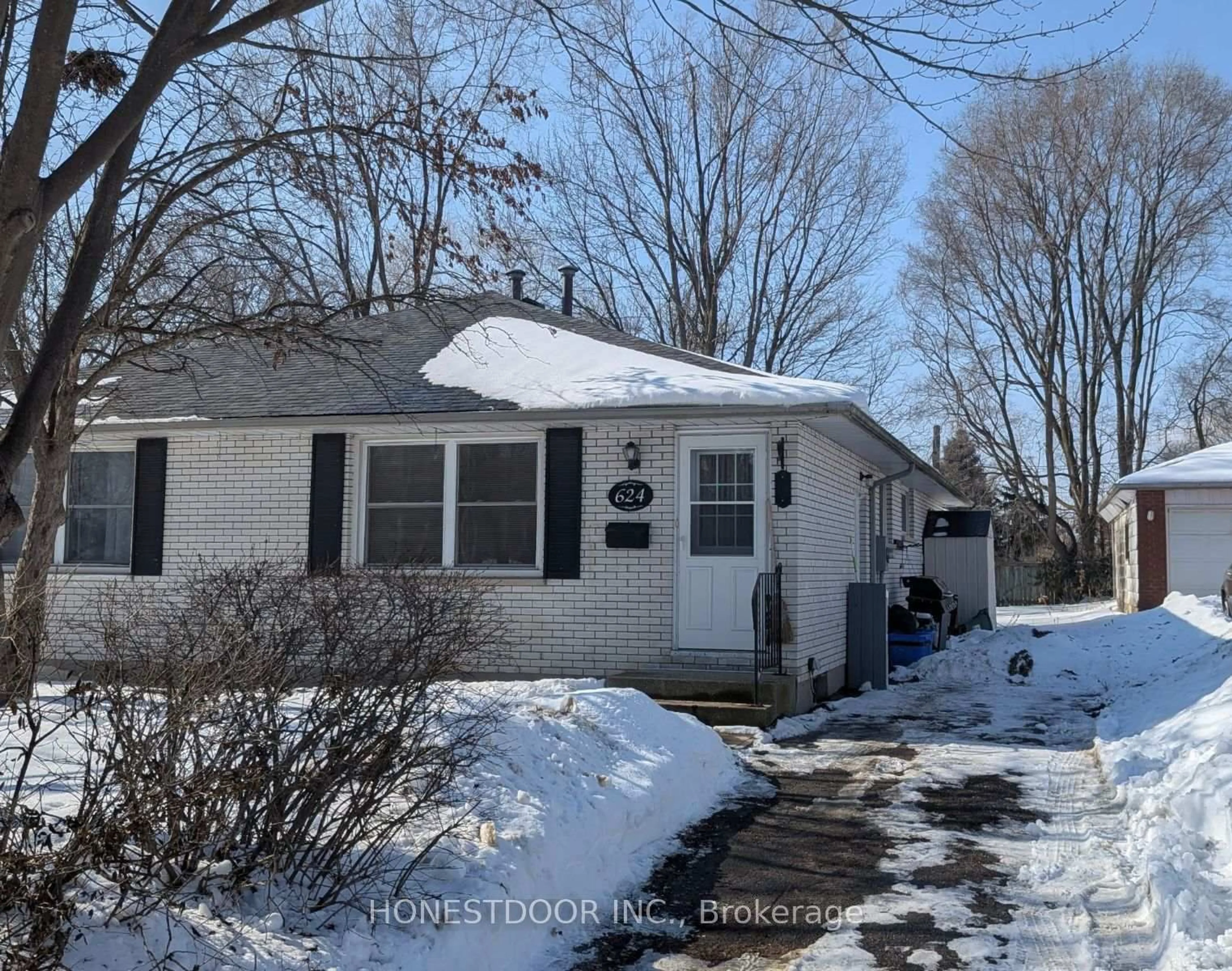 Unknown for 624 Mornington Ave, London East Ontario N5Y 3G1