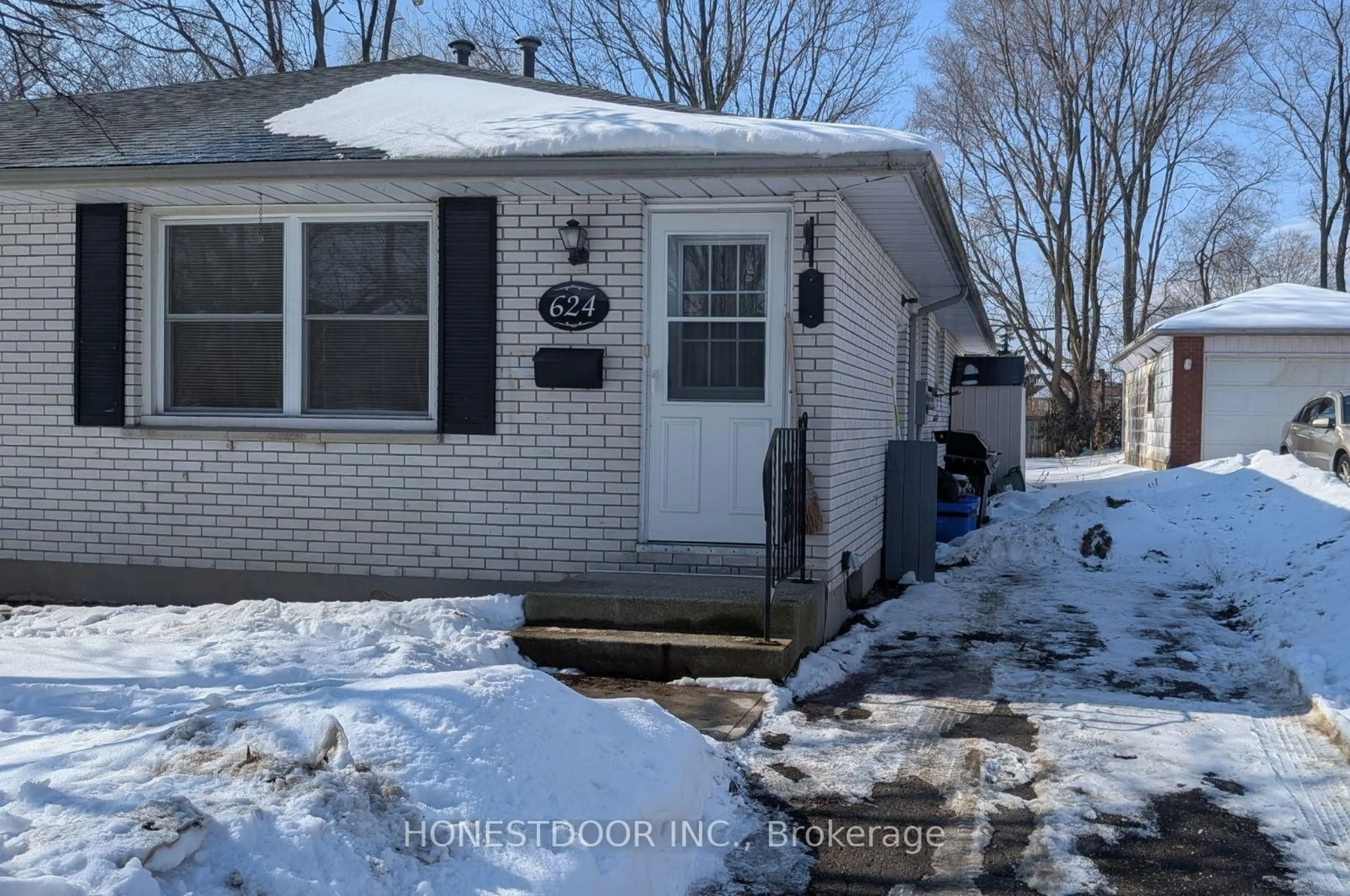 Unknown for 624 Mornington Ave, London East Ontario N5Y 3G1