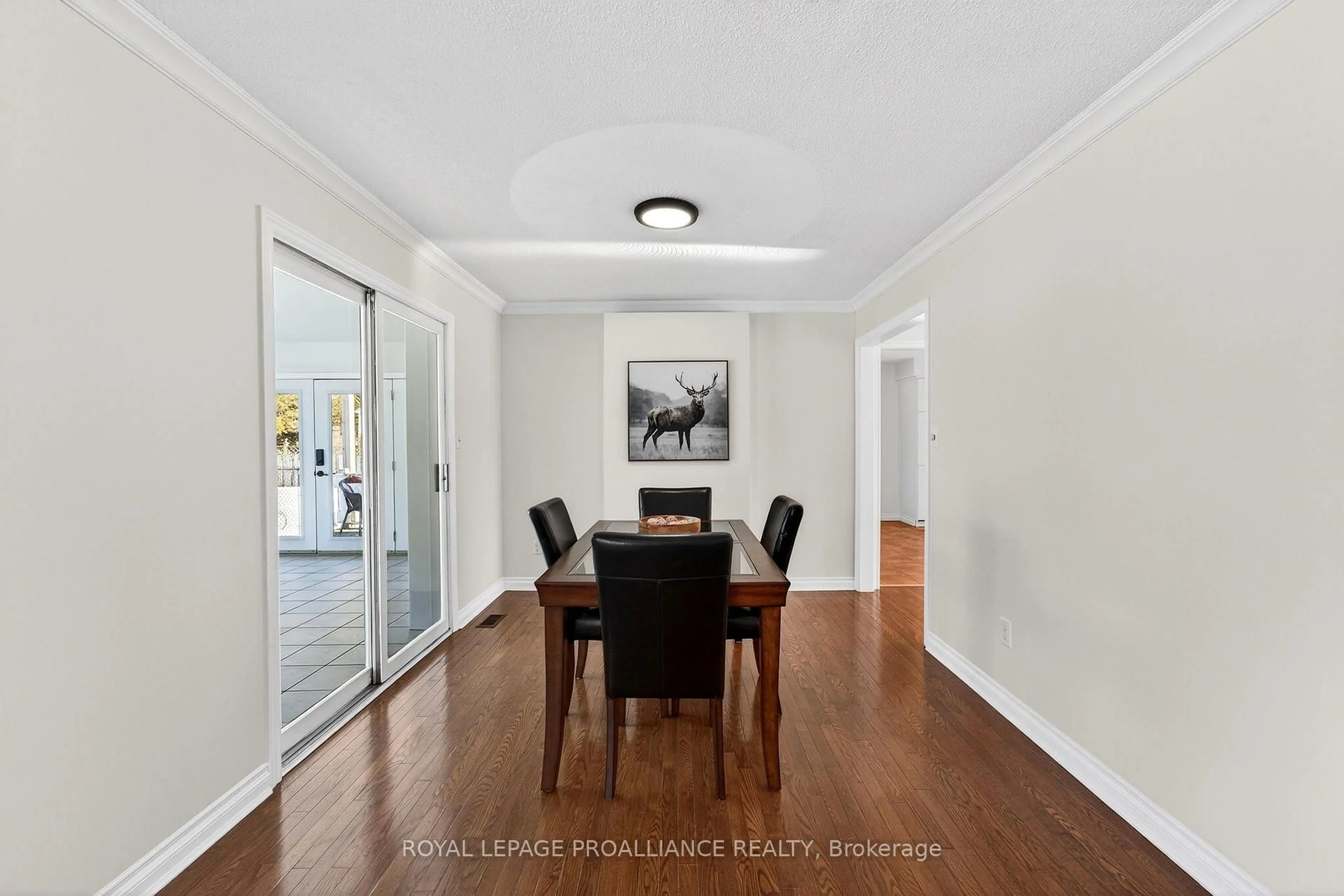 Dining room, wood/laminate floor for 107 Fenwood Cres, Ameliasburgh Ontario K8N 4Z7