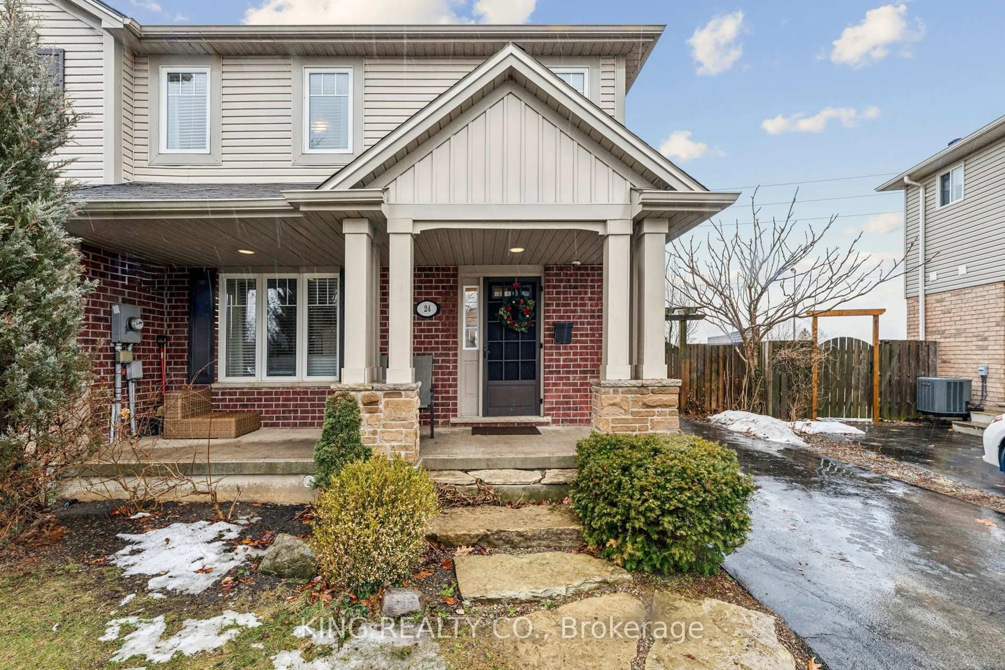 Home with brick exterior material, street for 24 COLEMAN Crt, St. Thomas Ontario N5R 0A5