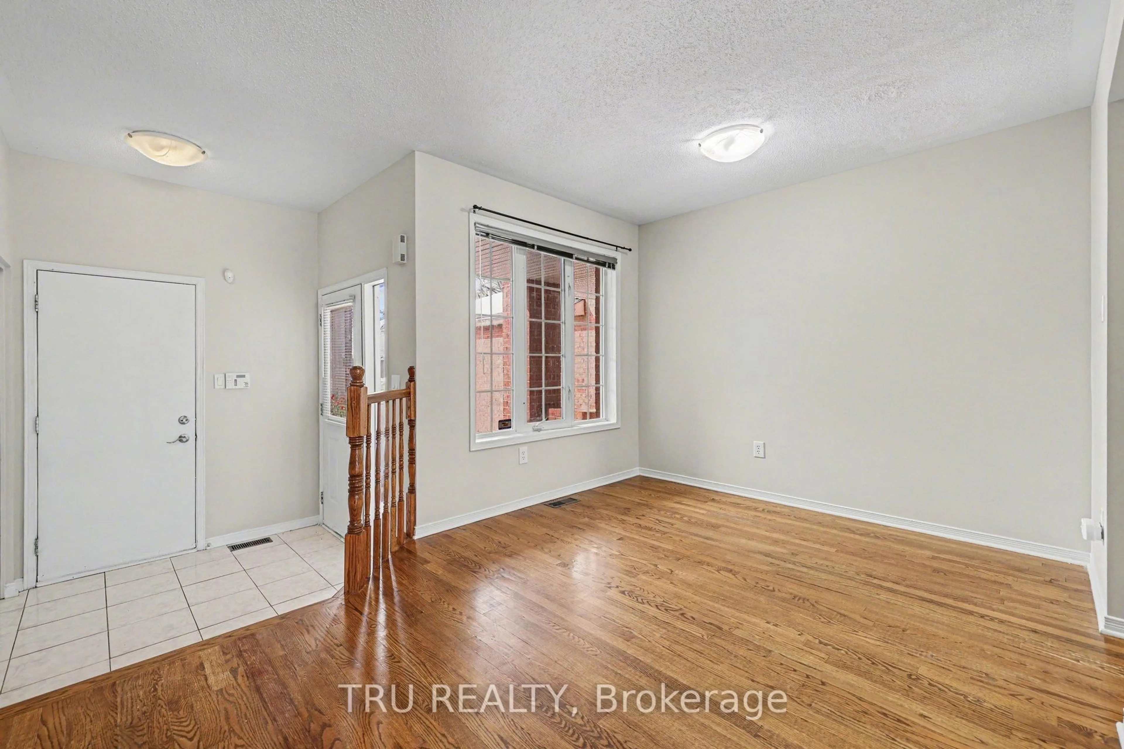 A pic of a room for 37 Daventry Cres, Ottawa Ontario K2J 4N6