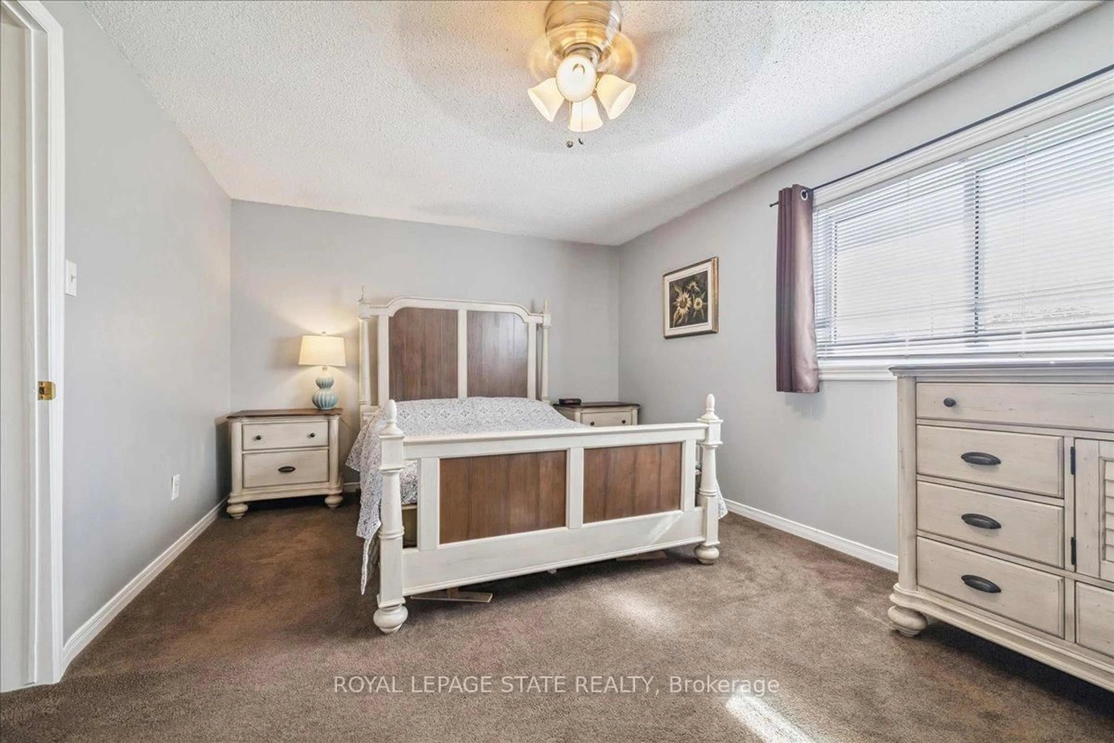 Bedroom with bed, unknown for 15 Ellington Ave #5, Hamilton Ontario L8E 4P3
