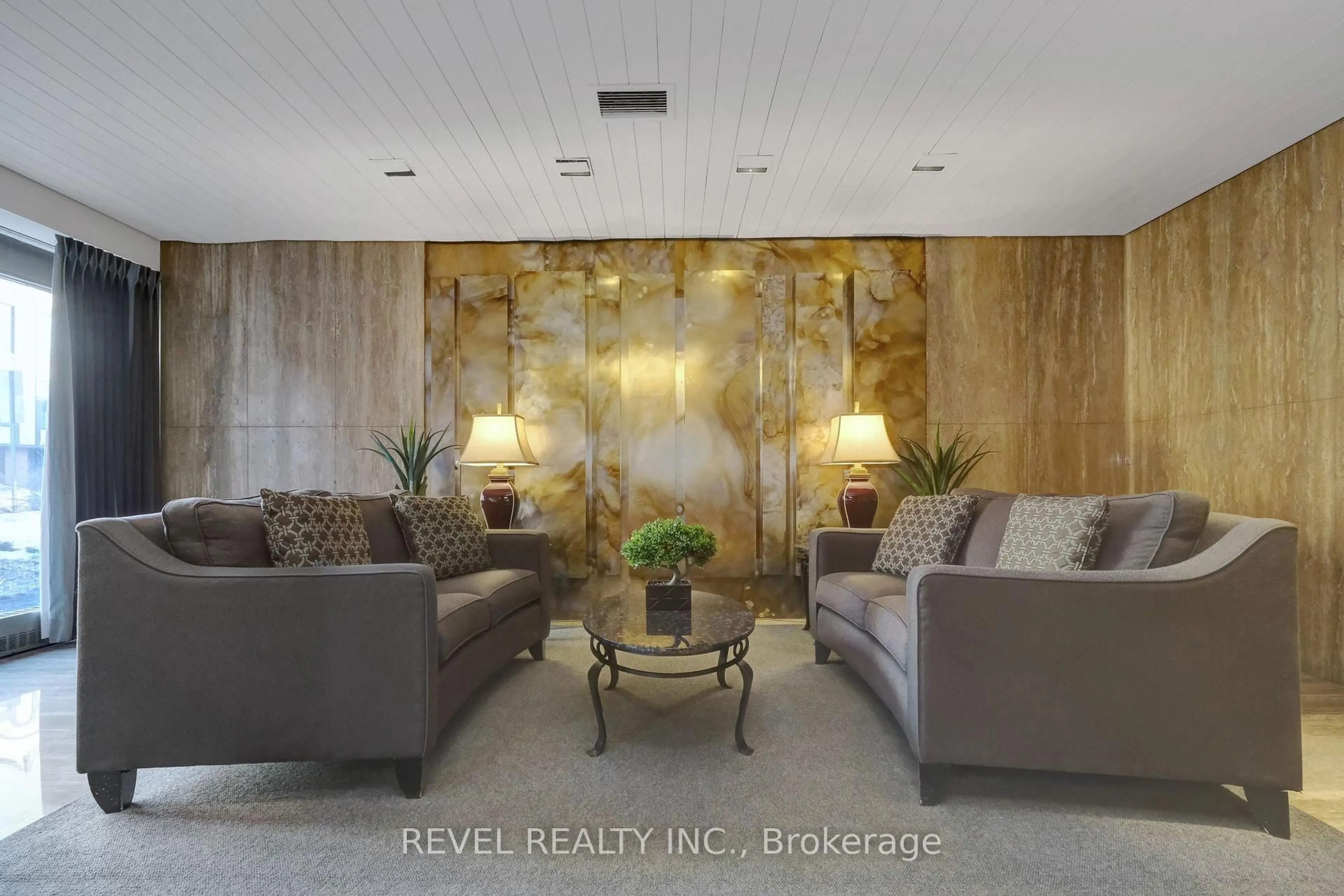 Lobby for 20 THE DRIVEWAY Dr #1403, Ottawa Ontario K2P 1C8