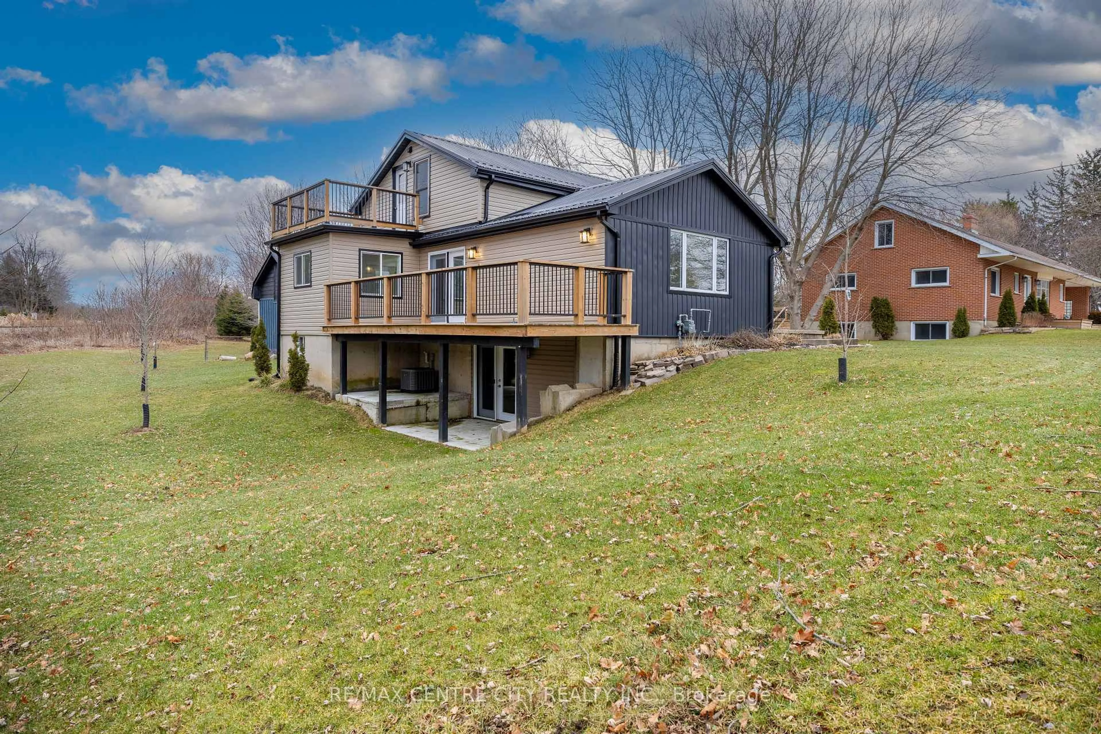 Unknown for 42400 John Wise Line, Central Elgin Ontario N5R 5T5