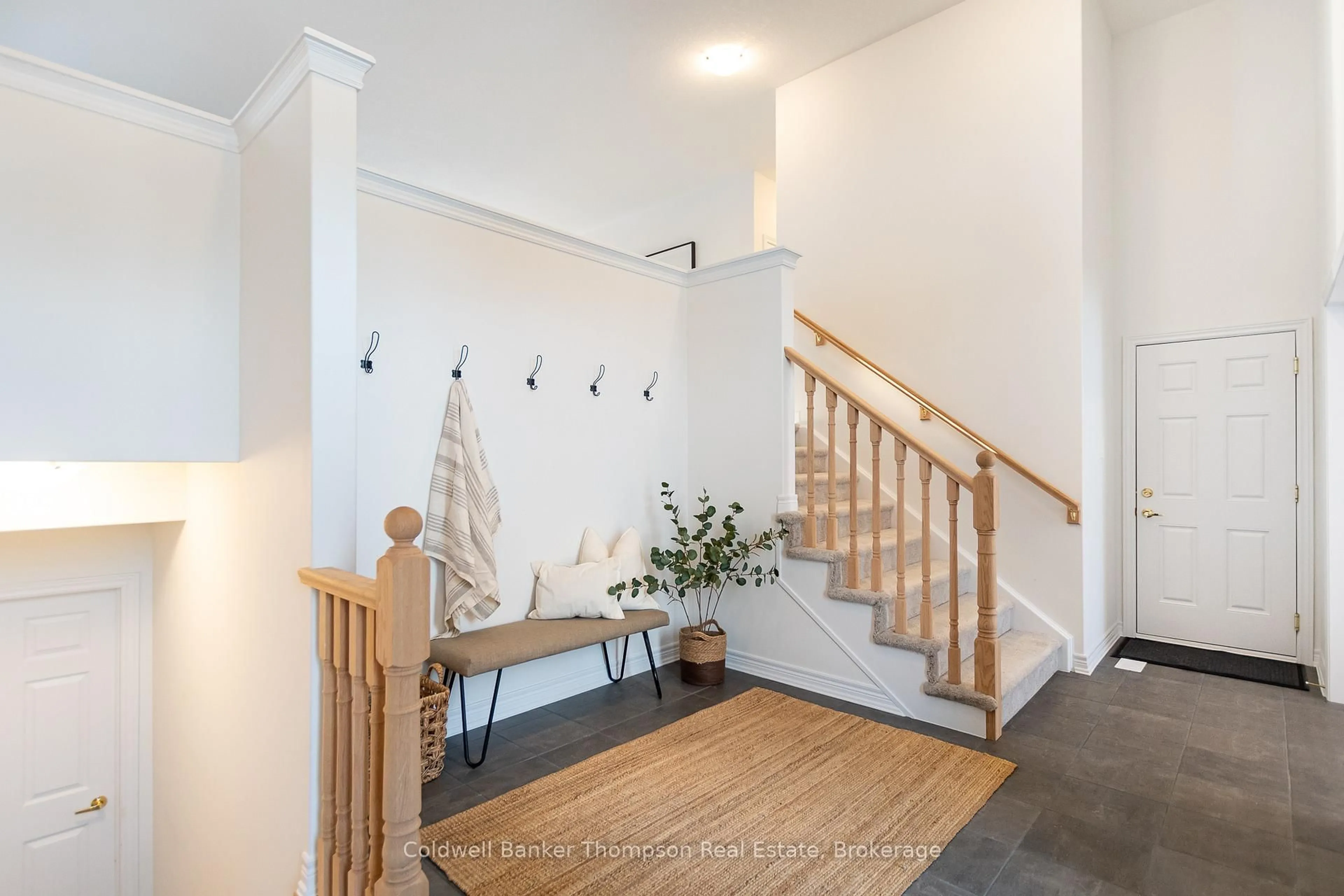 Indoor entryway for 14 Eaglecrest Ave, Huntsville Ontario P1H 0G5