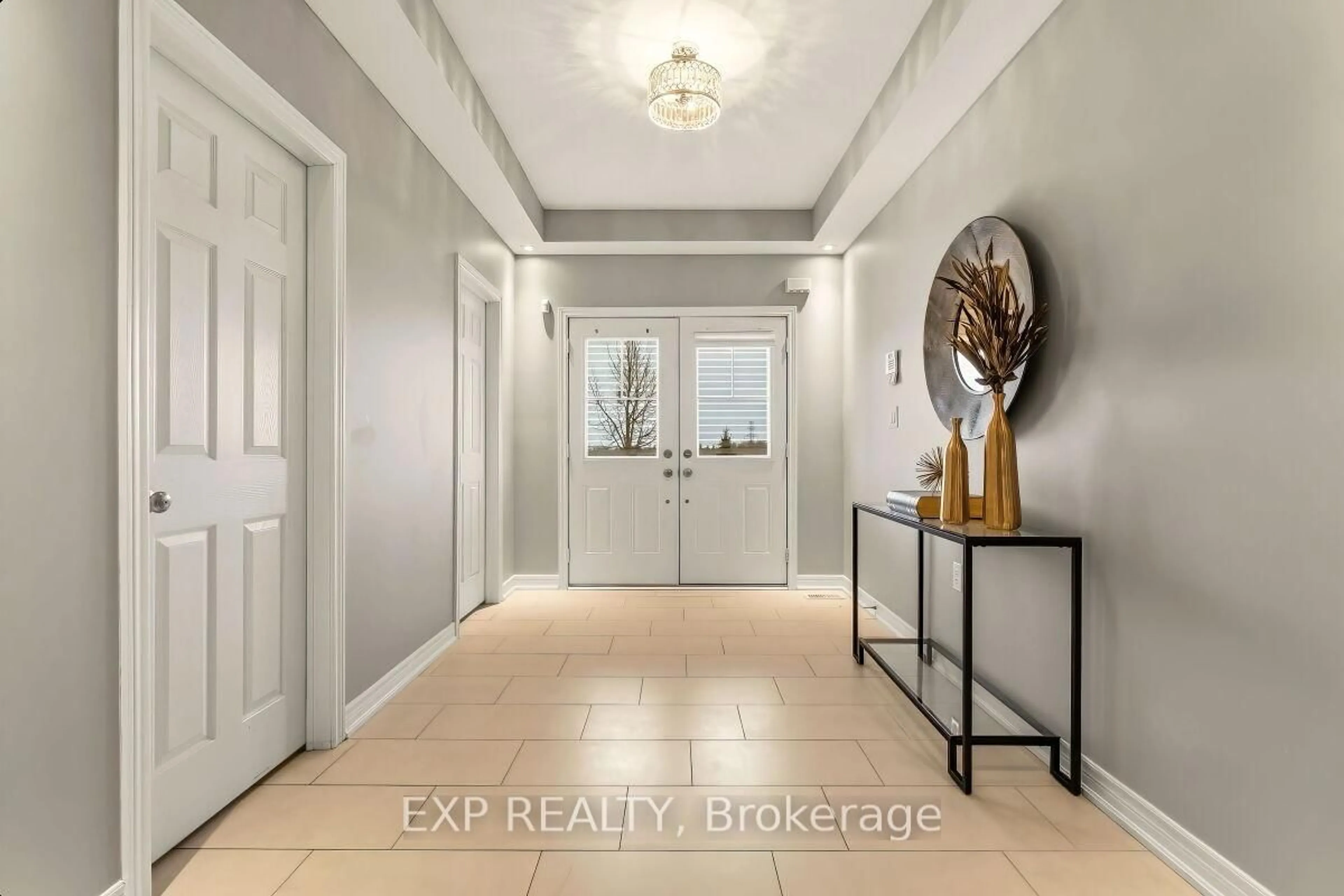 Indoor entryway for 222 Blair Creek Dr, Kitchener Ontario N2P 0G2
