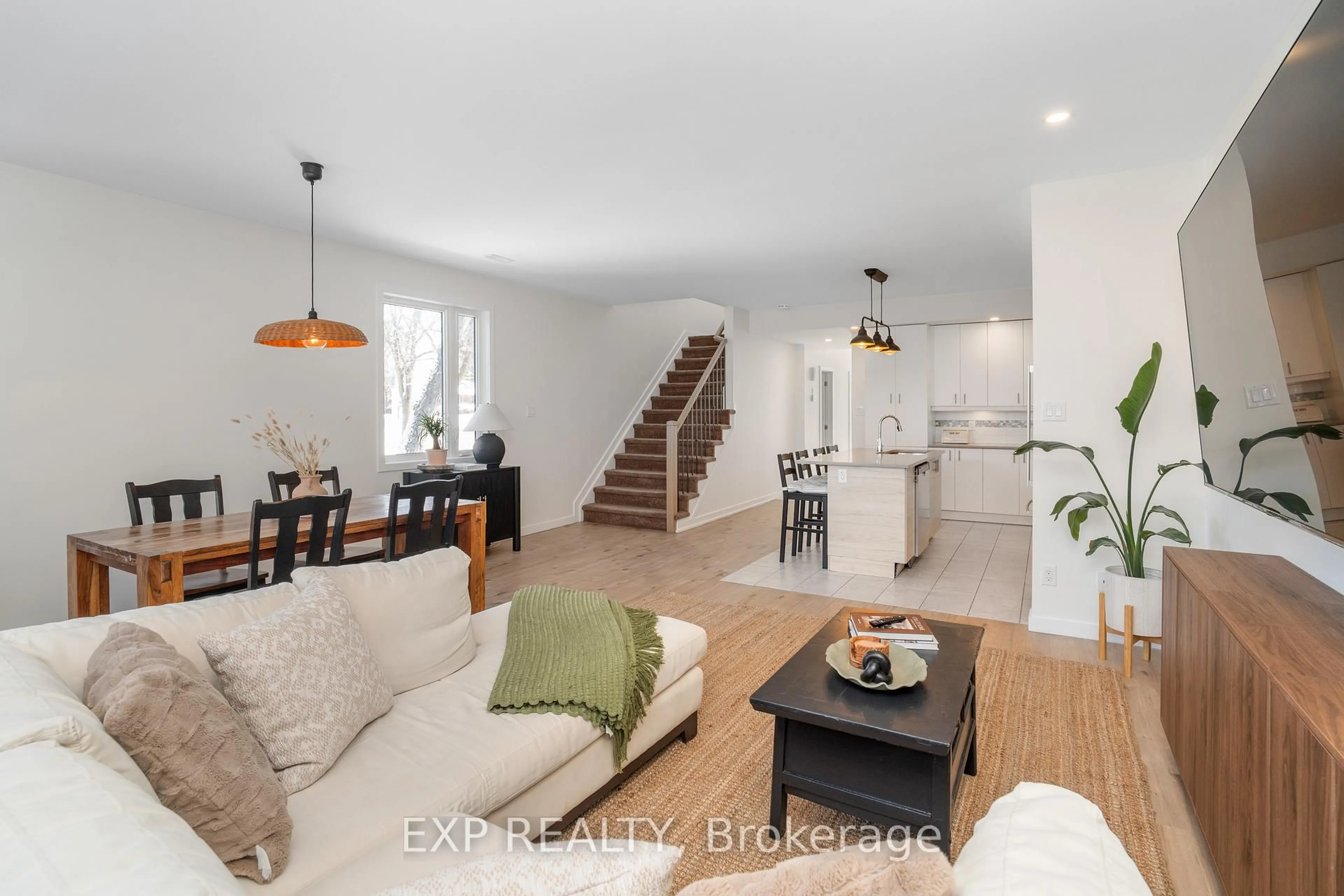 Open concept kitchen, unknown for 503 Cote St, Ottawa Ontario K1K 0Z8