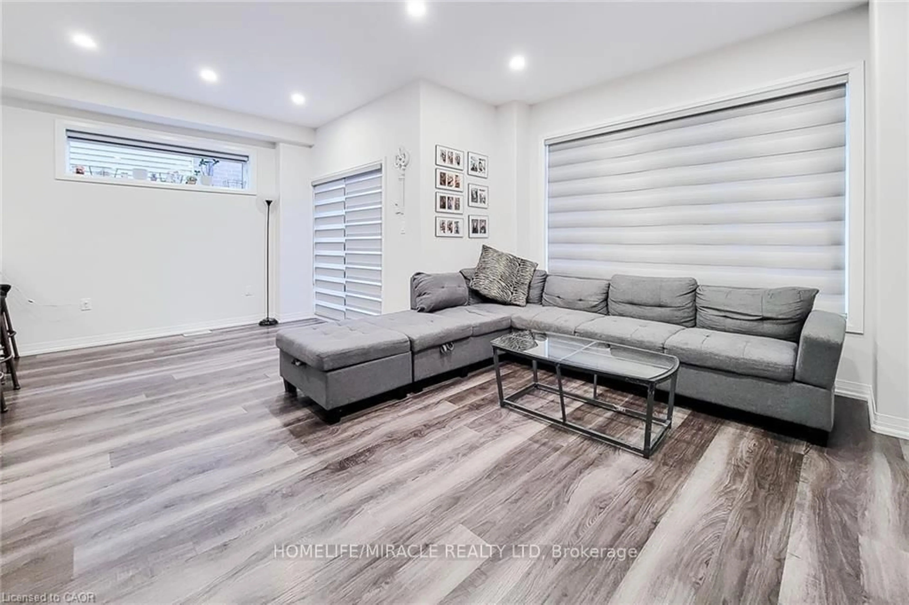 Living room with furniture, unknown for 575 Woodward Ave #79, Hamilton Ontario L8H 0B3