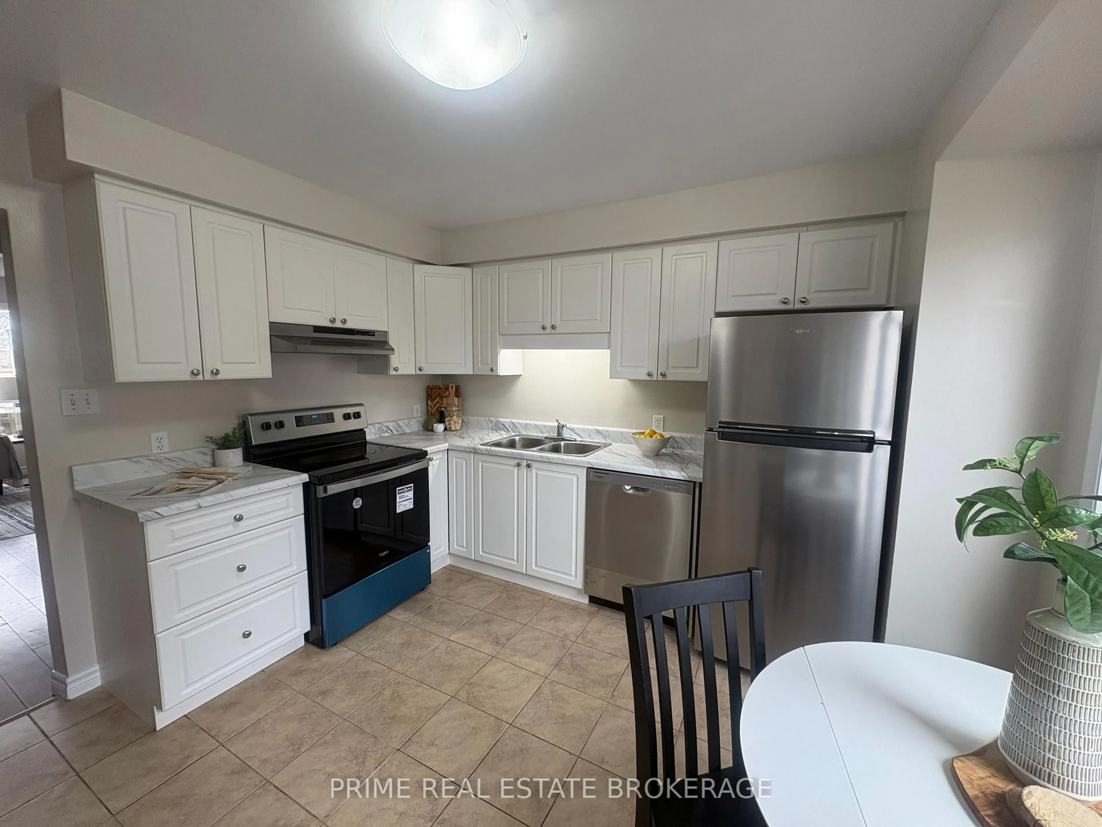 Standard kitchen, unknown for 35 Waterman Ave #66, London South Ontario N6C 5T8