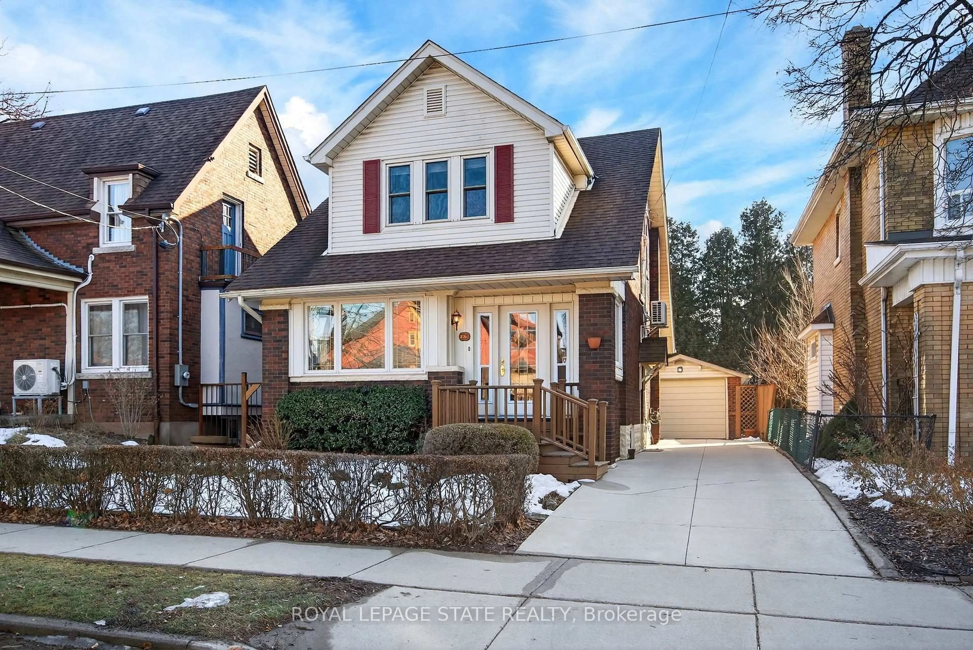 Home with brick exterior material, street for 436 Maple Ave, Hamilton Ontario L8M 2C5