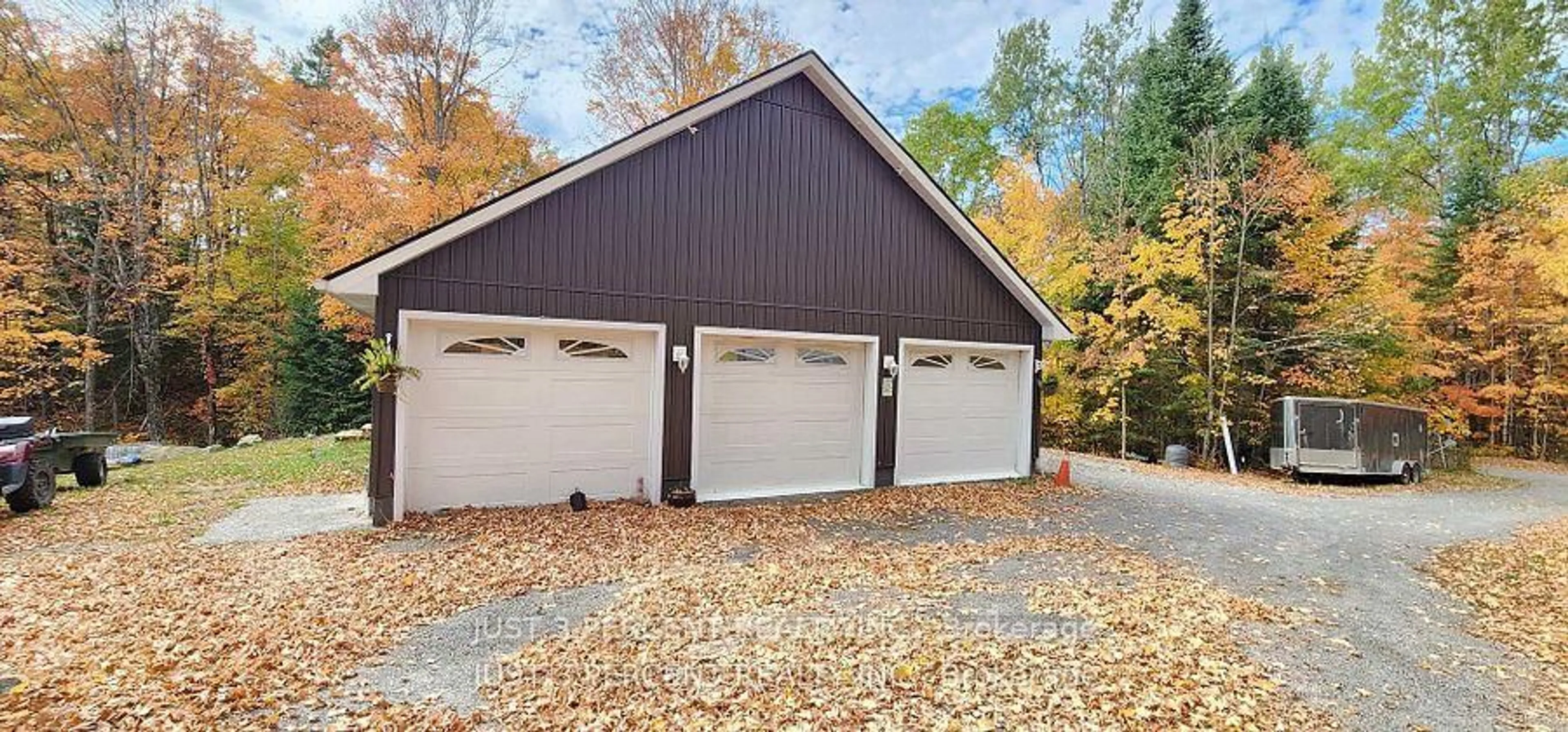 Indoor garage for 1492 County Rd 620 Rd, North Kawartha Ontario K0L 1A0