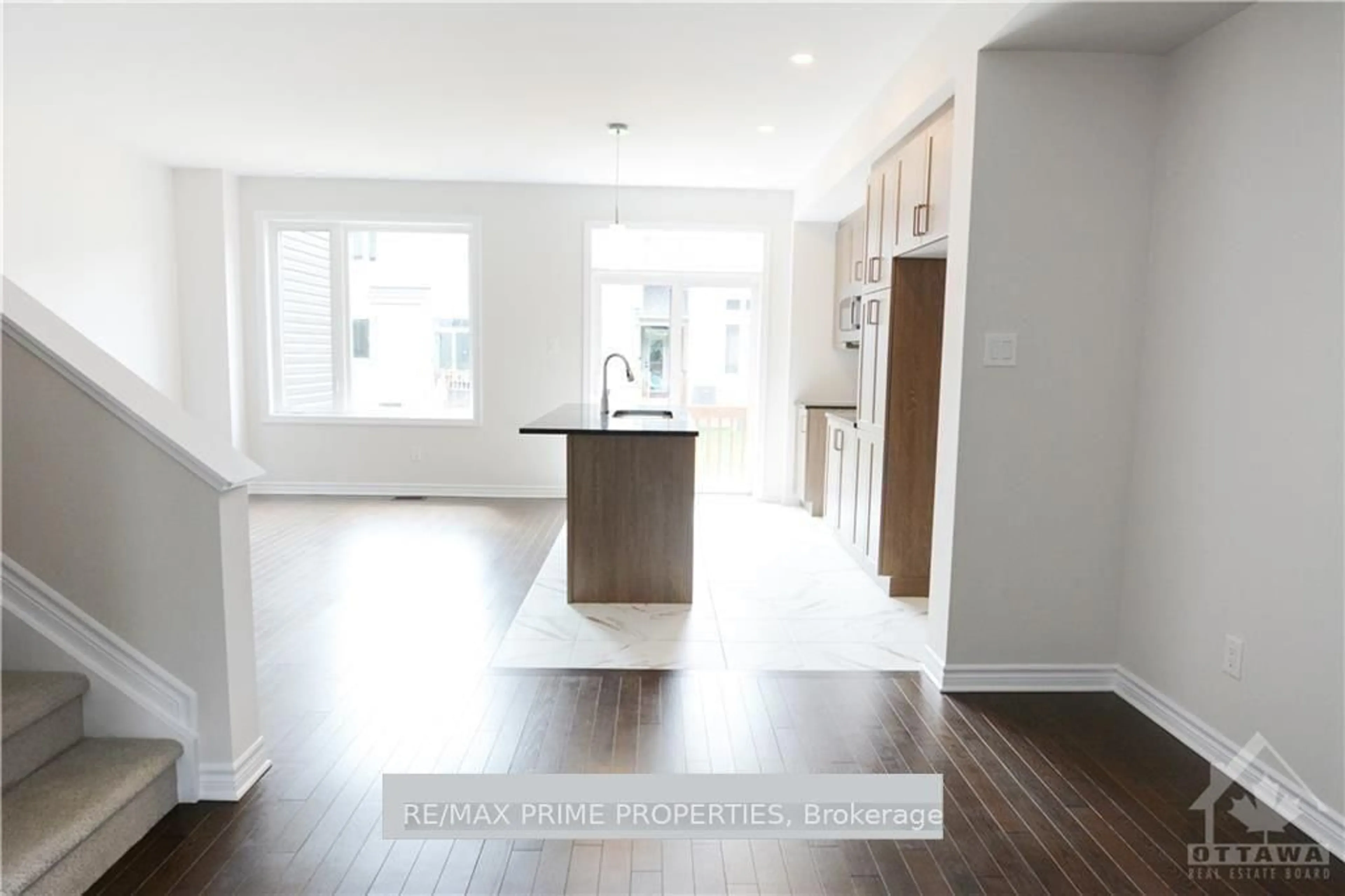 Open concept kitchen, wood/laminate floor for 637 FISHER St, North Grenville Ontario K0G 1J0