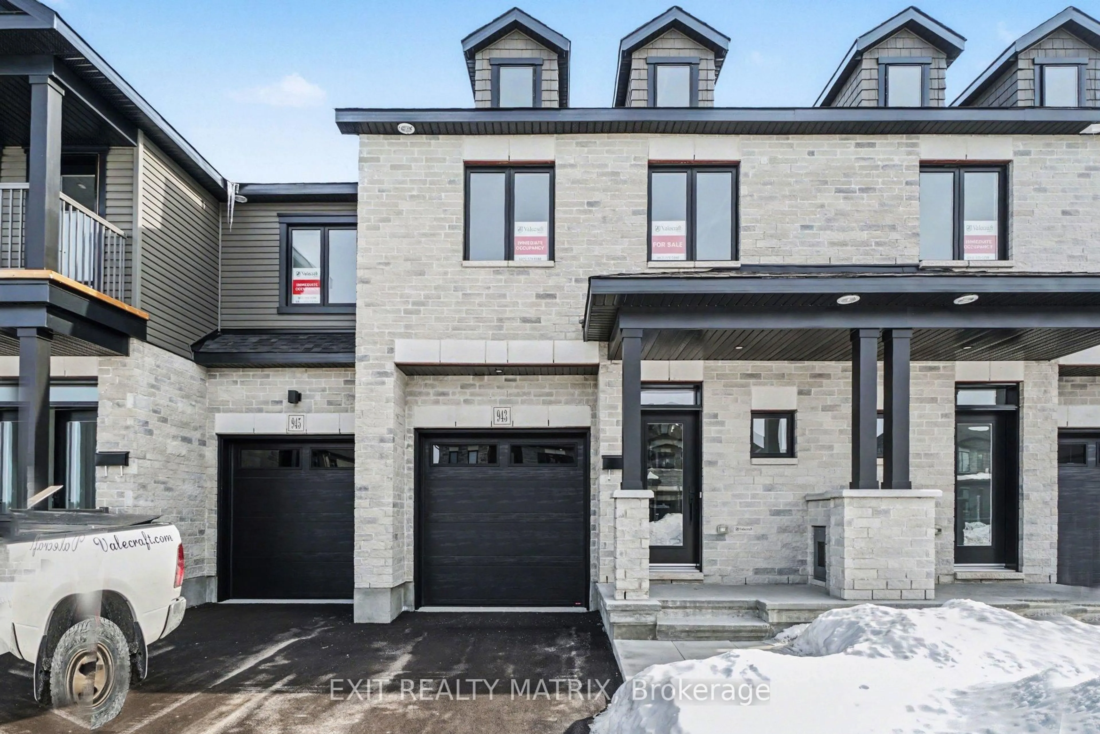 Home with brick exterior material, street for 943 Cologne St, Russell Ontario K0A 1W0