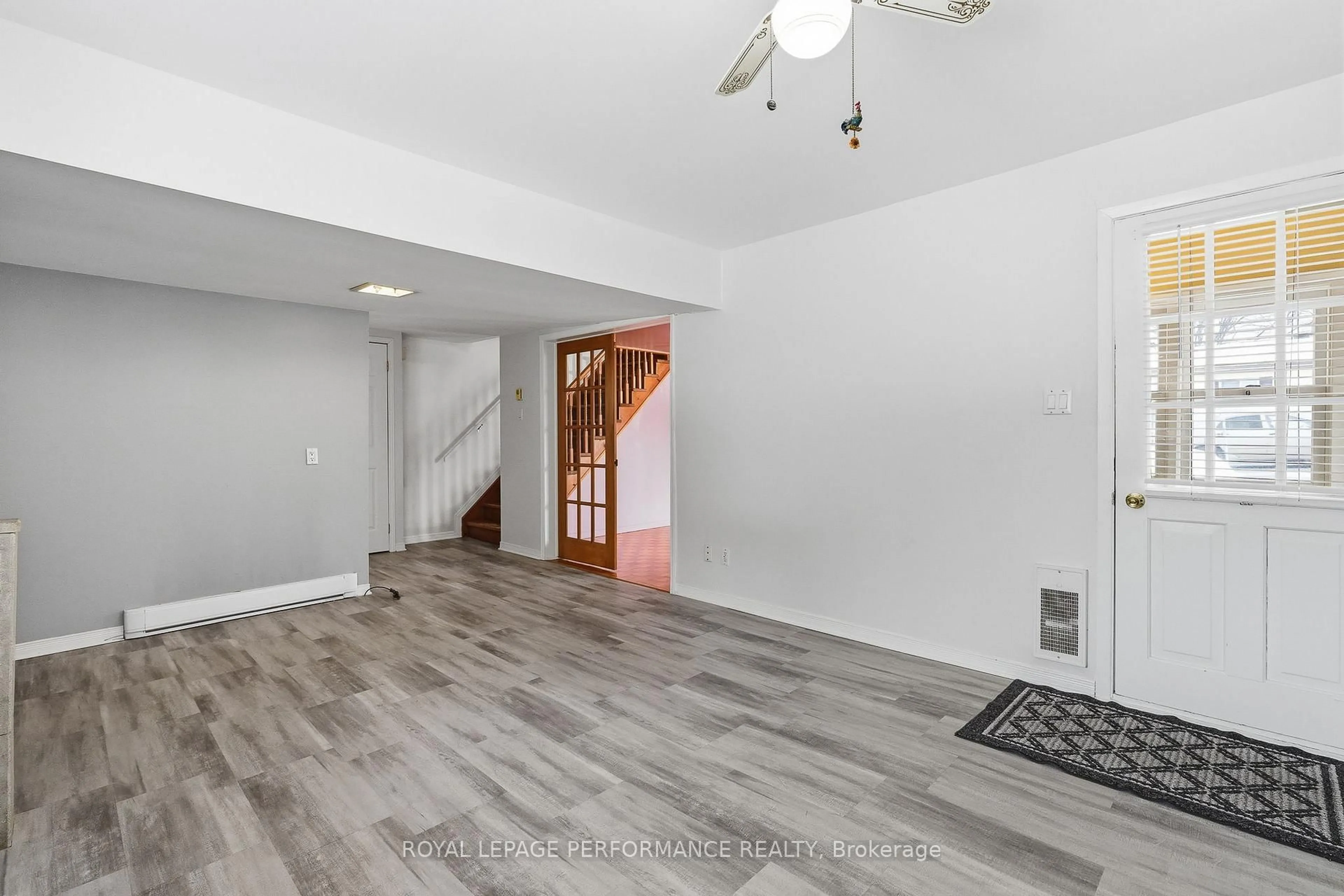 Indoor entryway for 428 Edwards St, Clarence-Rockland Ontario K4K 1L6