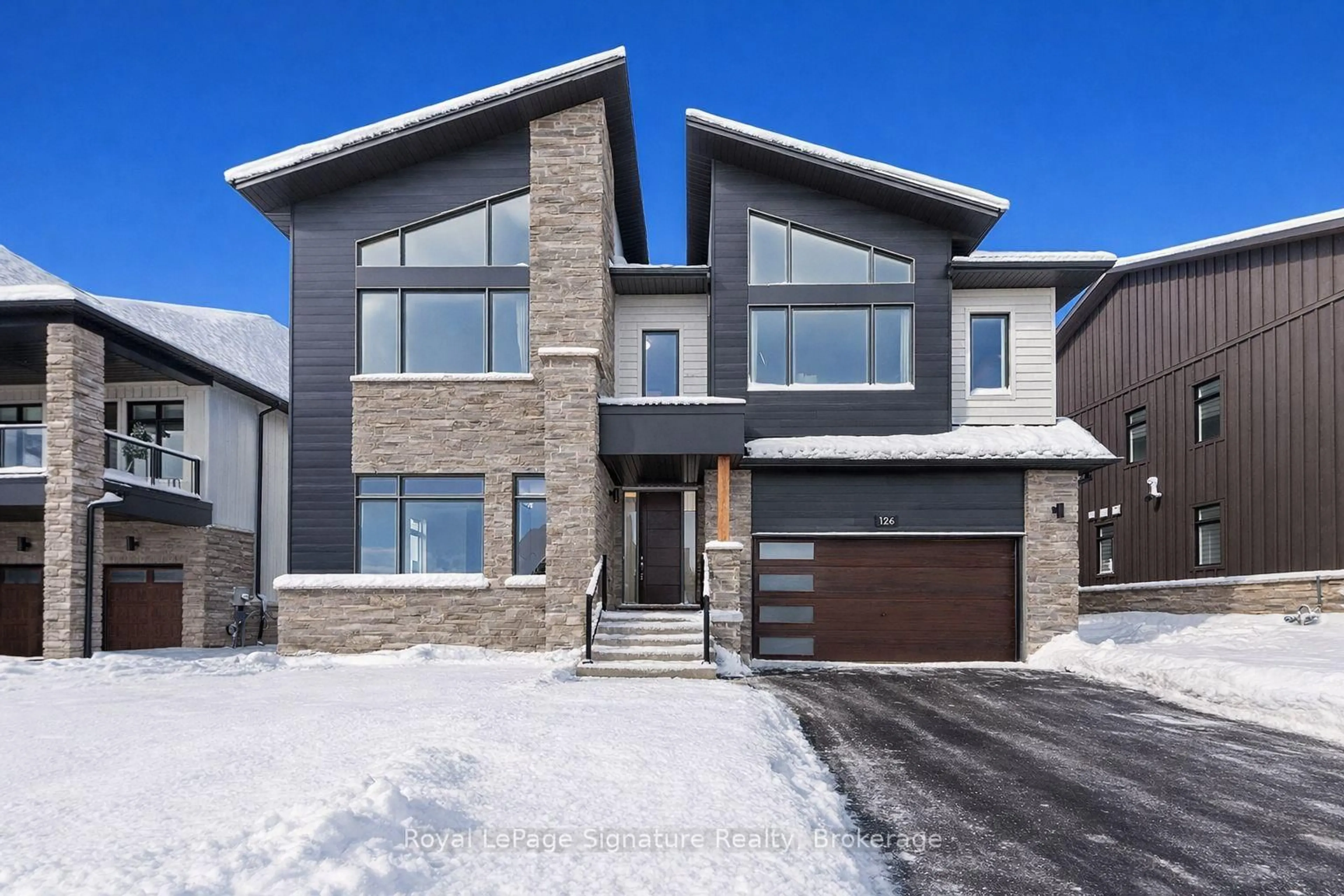 Home with brick exterior material, street for 126 Dorothy Dr, Blue Mountains Ontario N0H 1J0