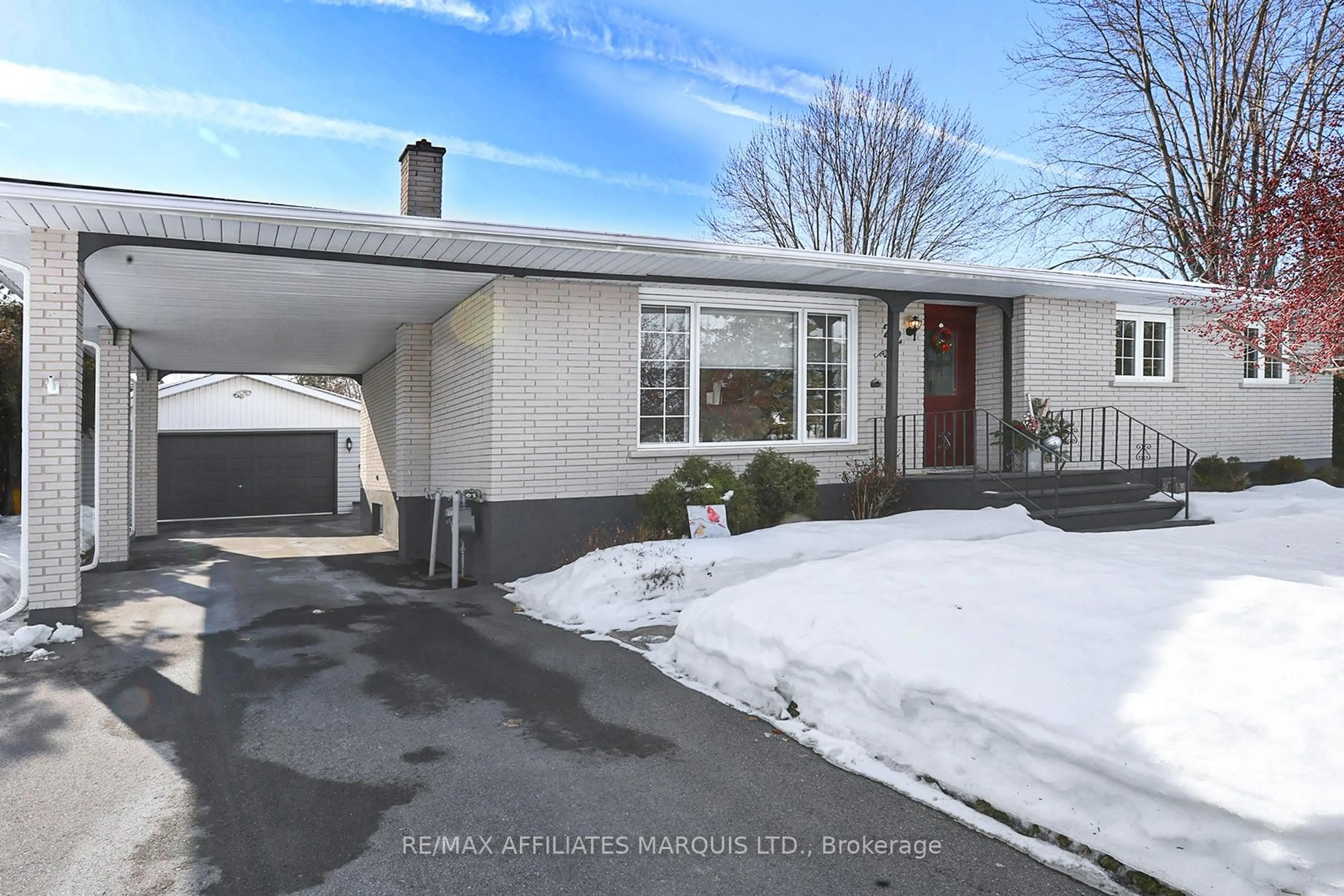 Unknown for 22 Pine St, South Stormont Ontario K0C 1M0