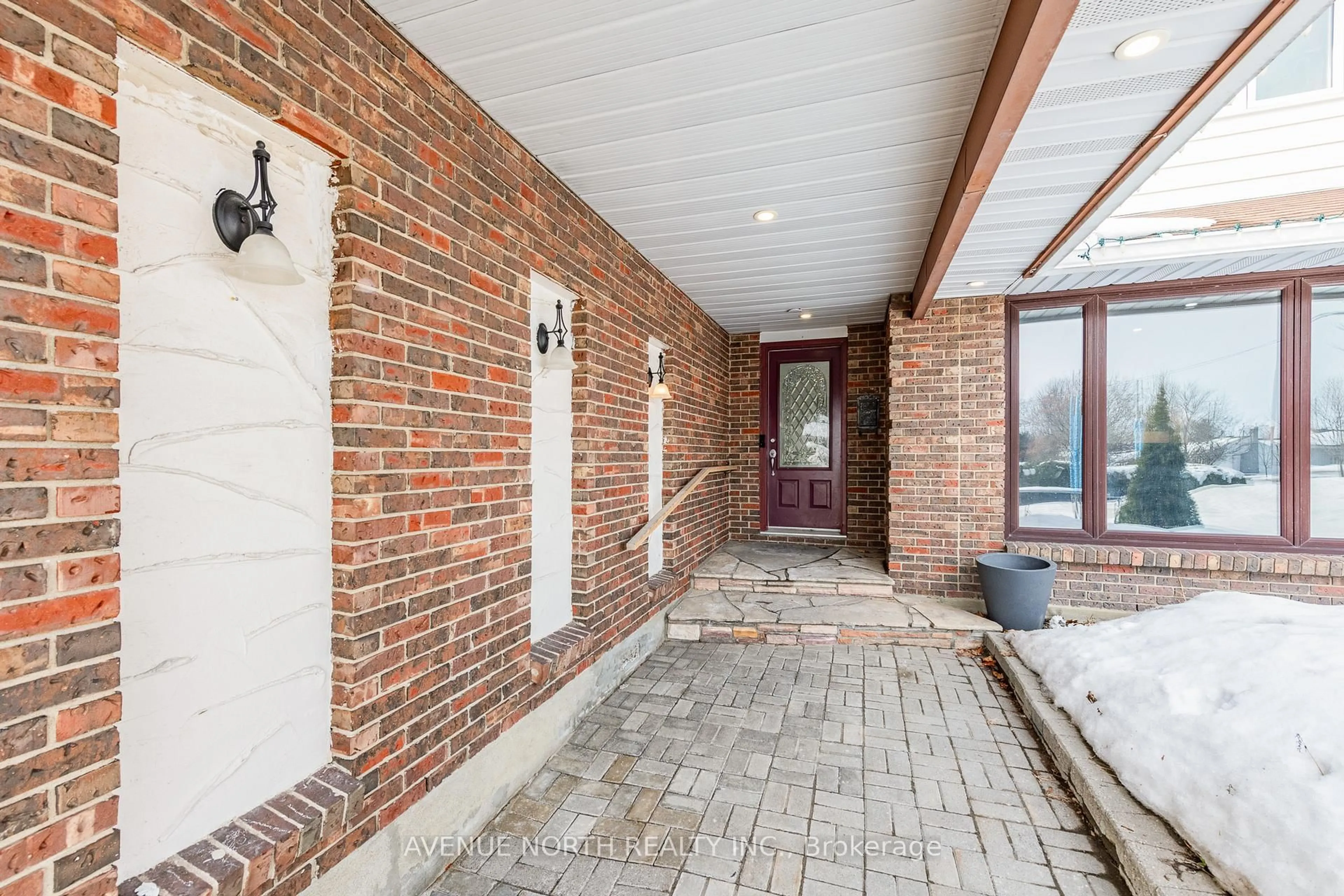 Unknown for 2007 TAWNEY Rd, Ottawa Ontario K1G 1B5