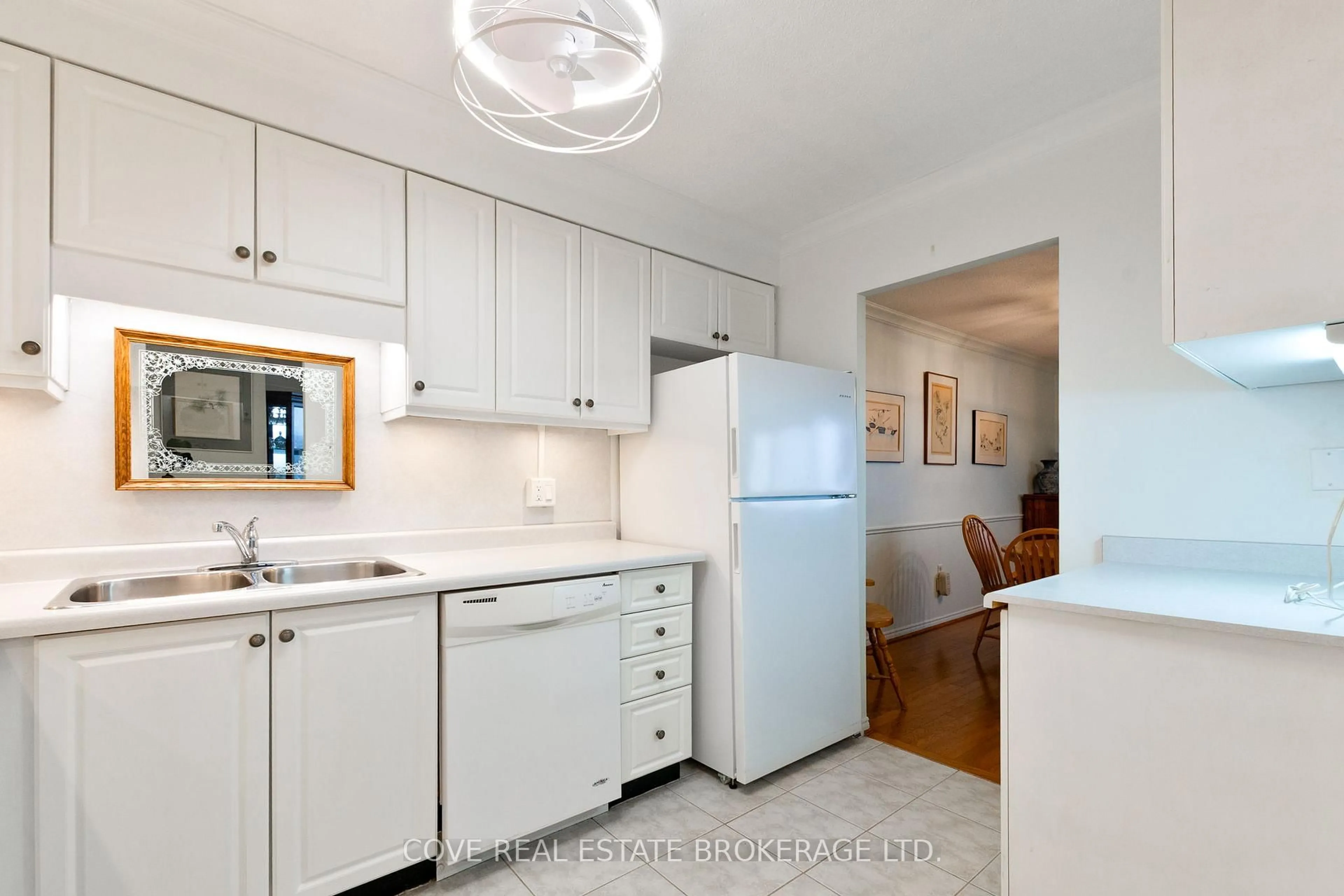 Unknown for 323 Colborne St #2704, London East Ontario N6B 3N8