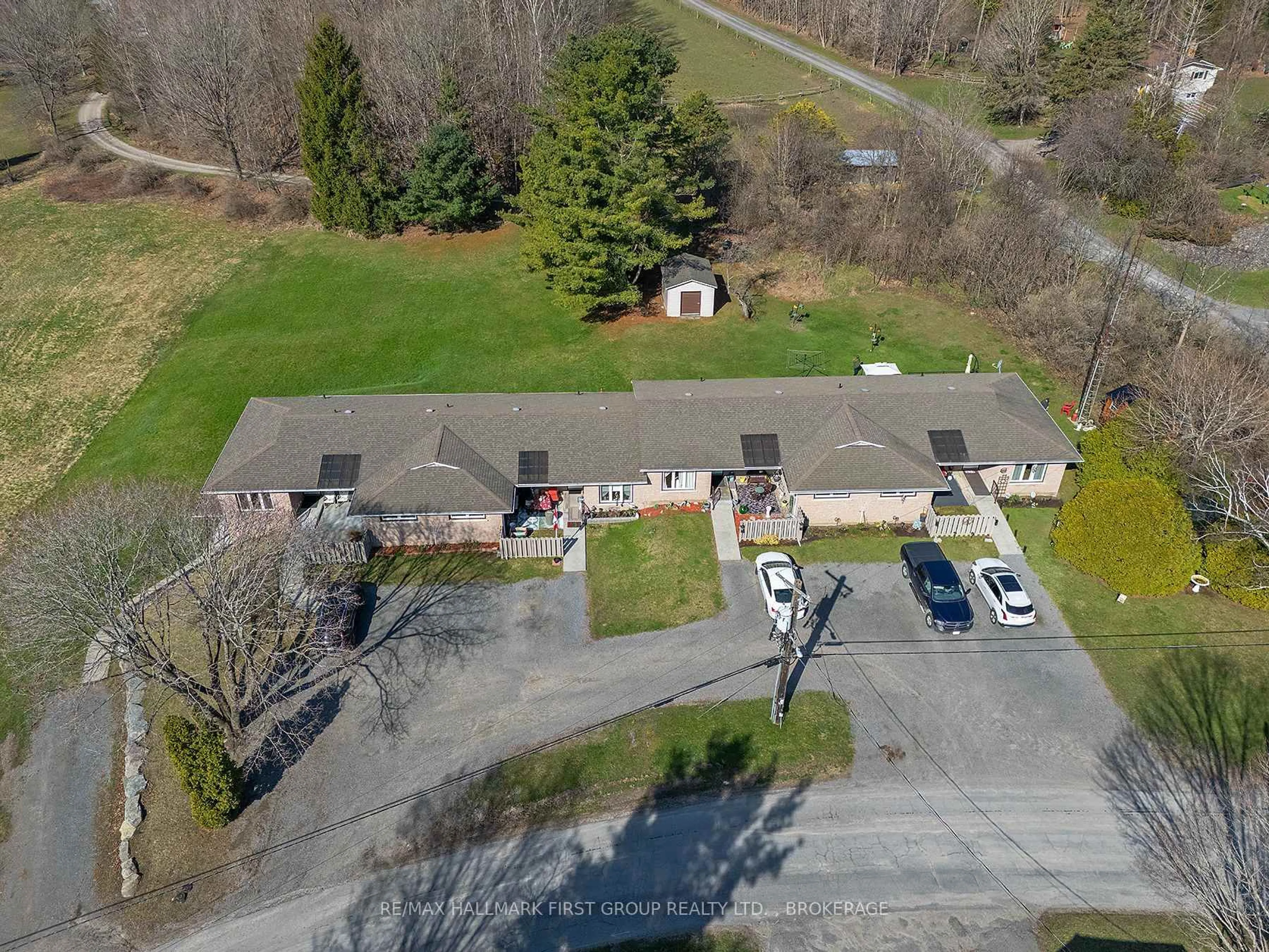 A pic from outside/outdoor area/front of a property/back of a property/a pic from drone, unknown for 128 Haskins Point Rd, Leeds and the Thousand Islands Ontario K0H 2N0