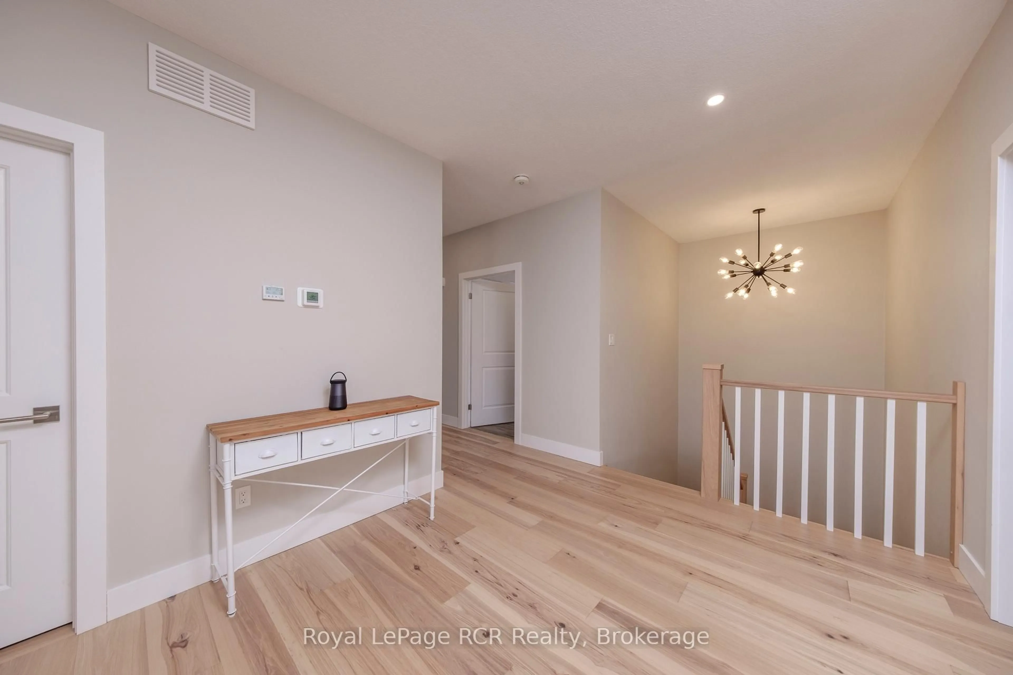 Indoor entryway for 9 Sunset Pl, Huron-Kinloss Ontario N0G 2R0