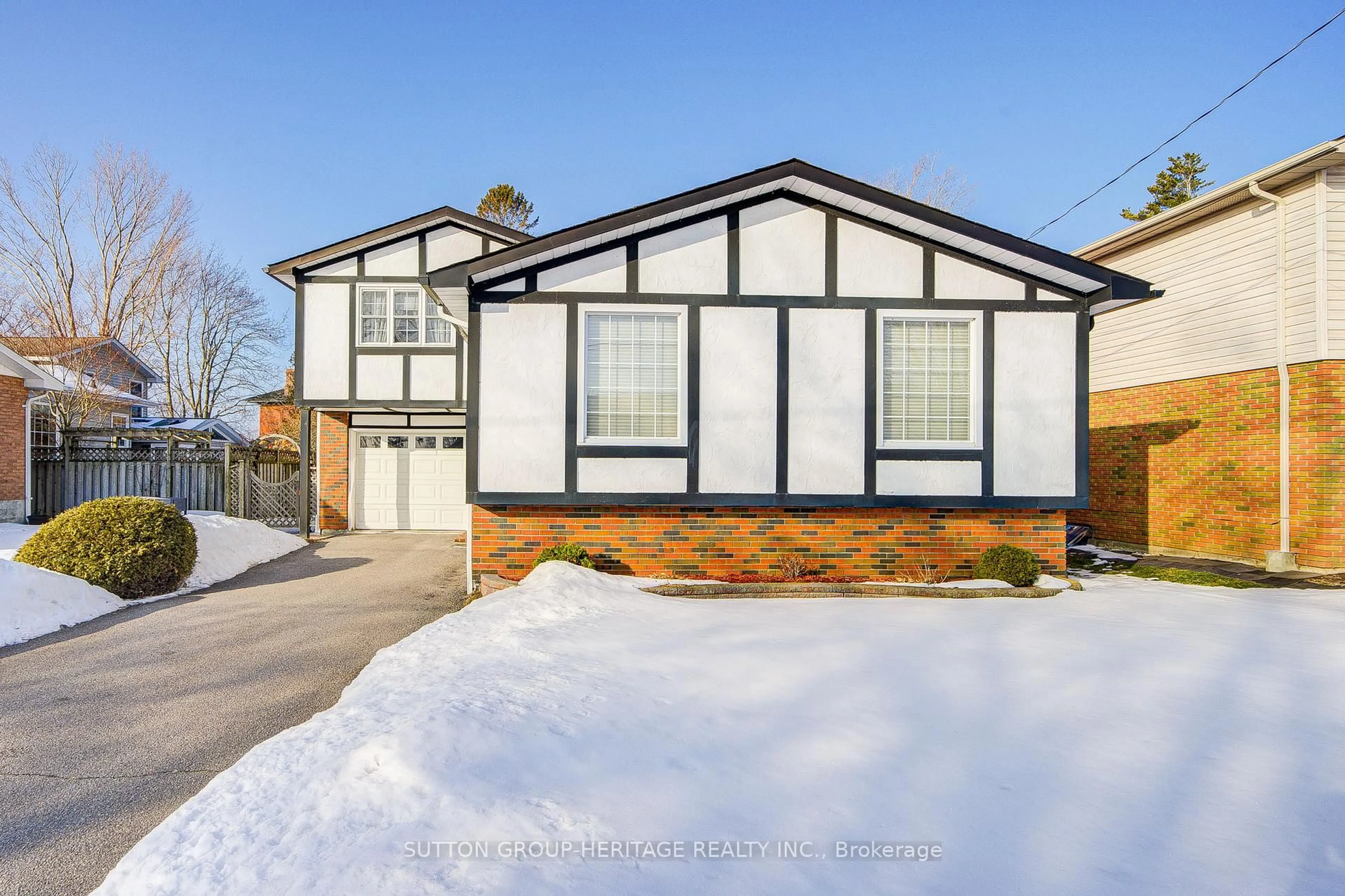 Home with vinyl exterior material, street for 165 Maher St, Cobourg Ontario K9A 4S9