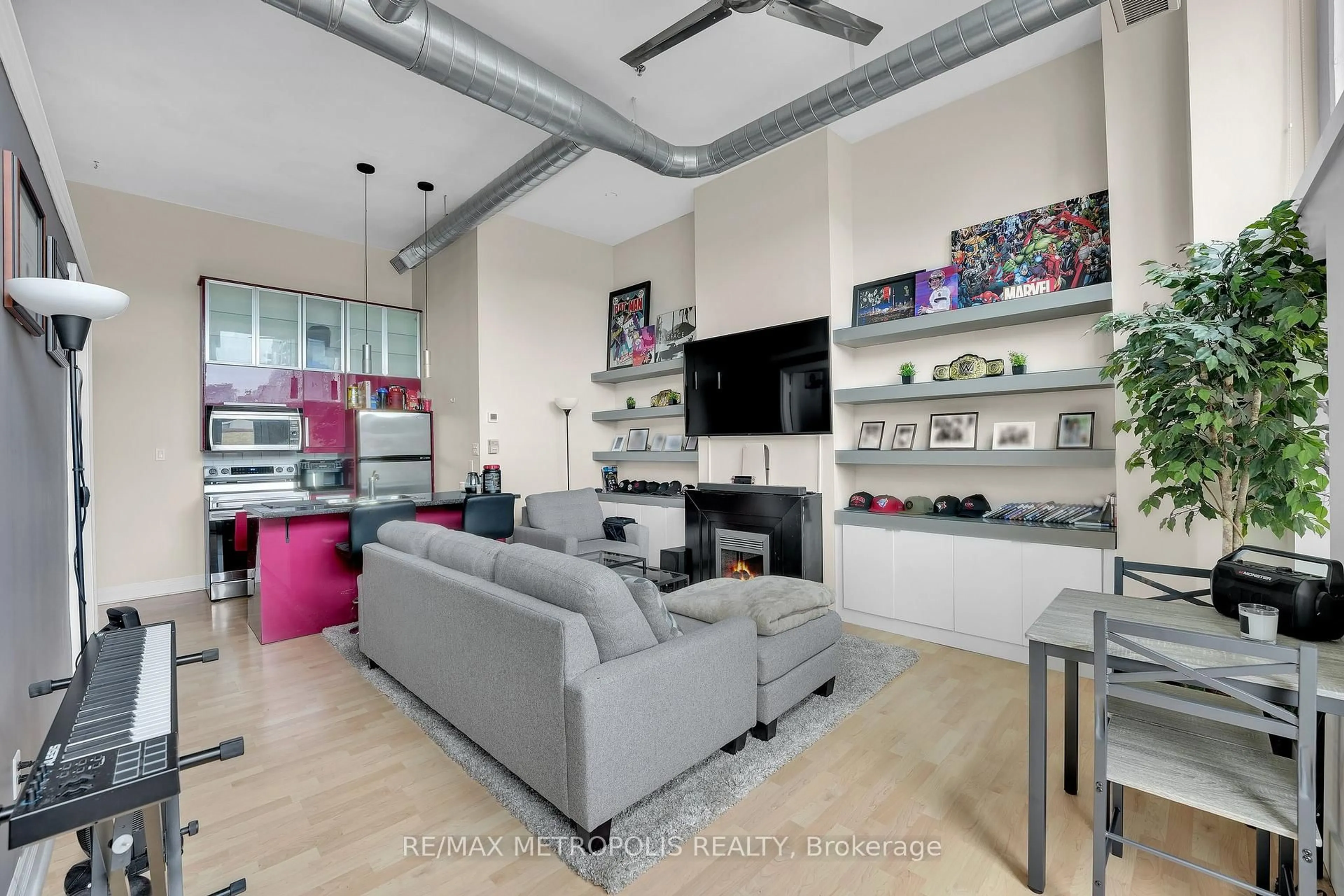 Unknown for 276 King St #207, Kitchener Ontario N2G 1B6